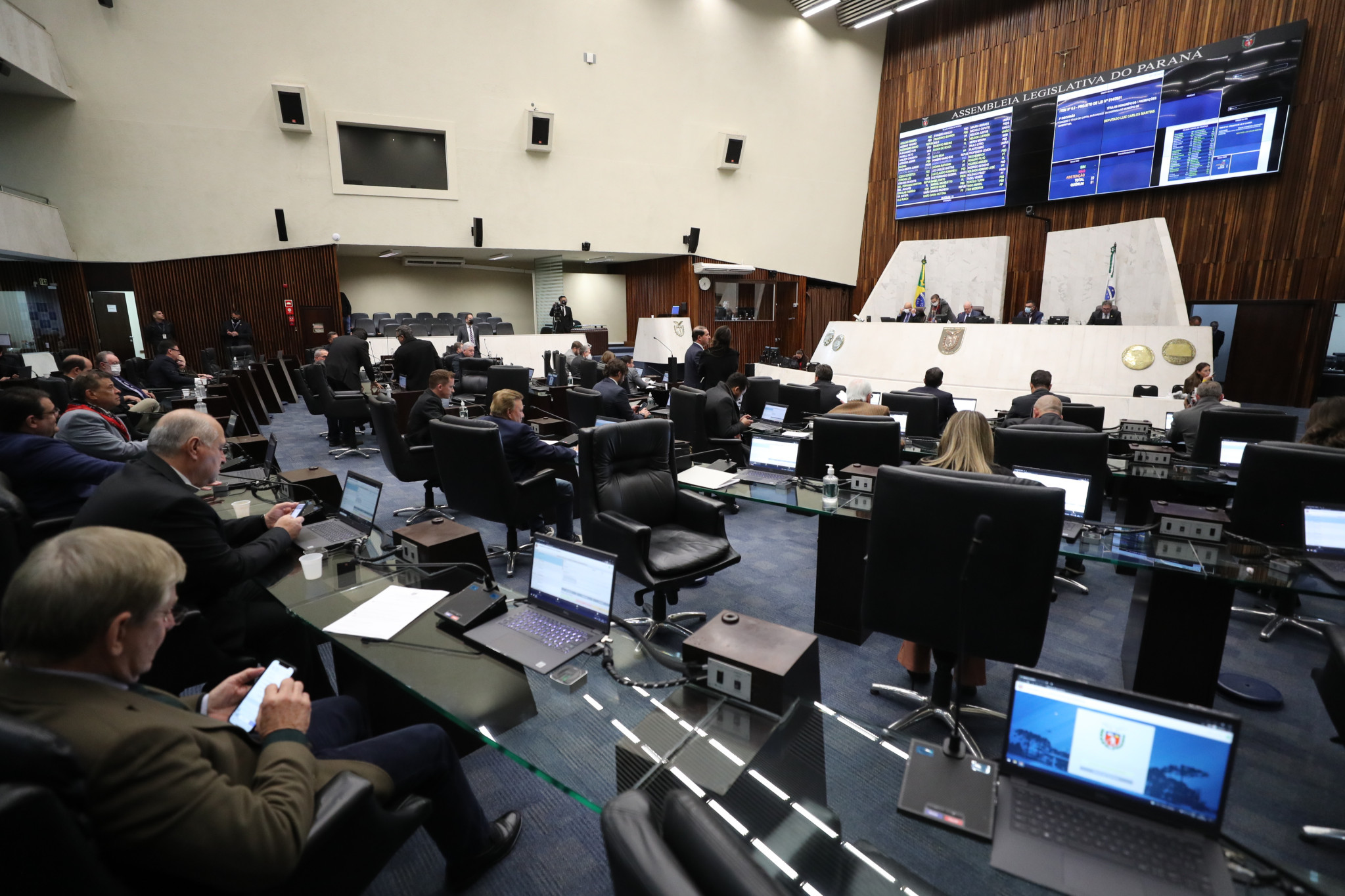 Proposta que reorganiza carreira de servidores do Detran é aprovado em 1º turno