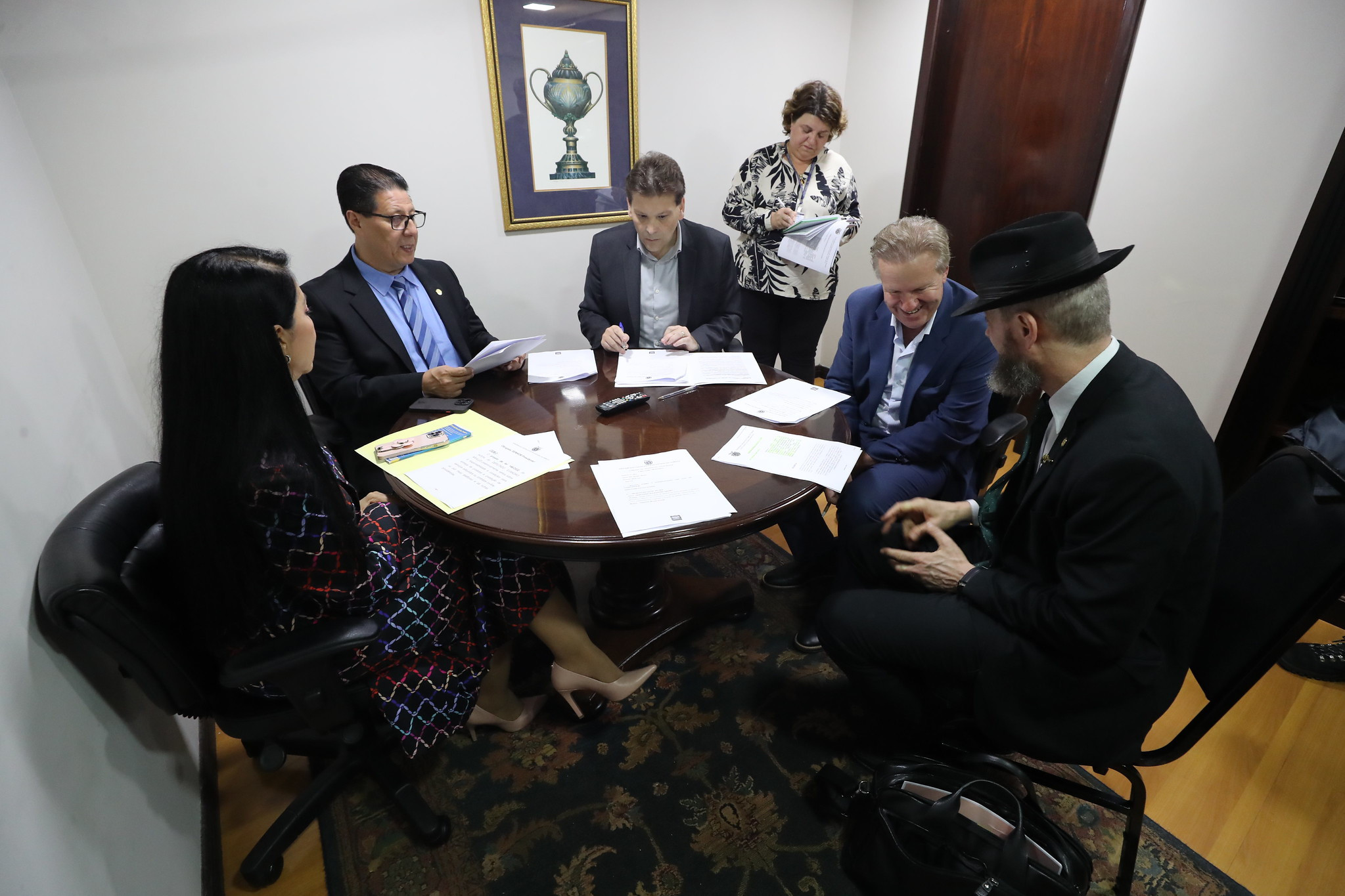 Projetos em defesa do consumidor avançam na Assembleia Legislativa