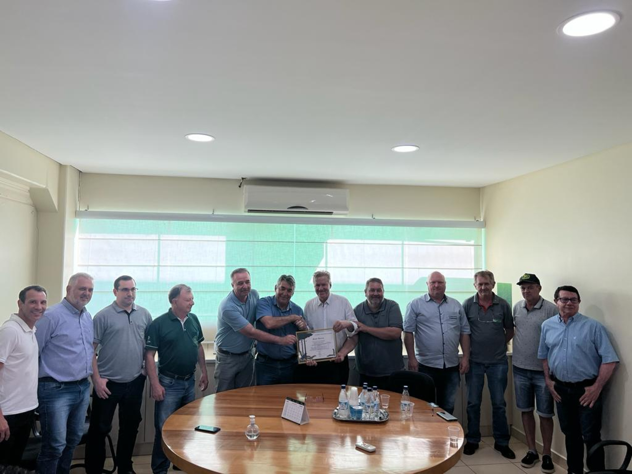 Deputado Luis Corti (PSB) homenageia cooperativa com diploma de Menção Honrosa