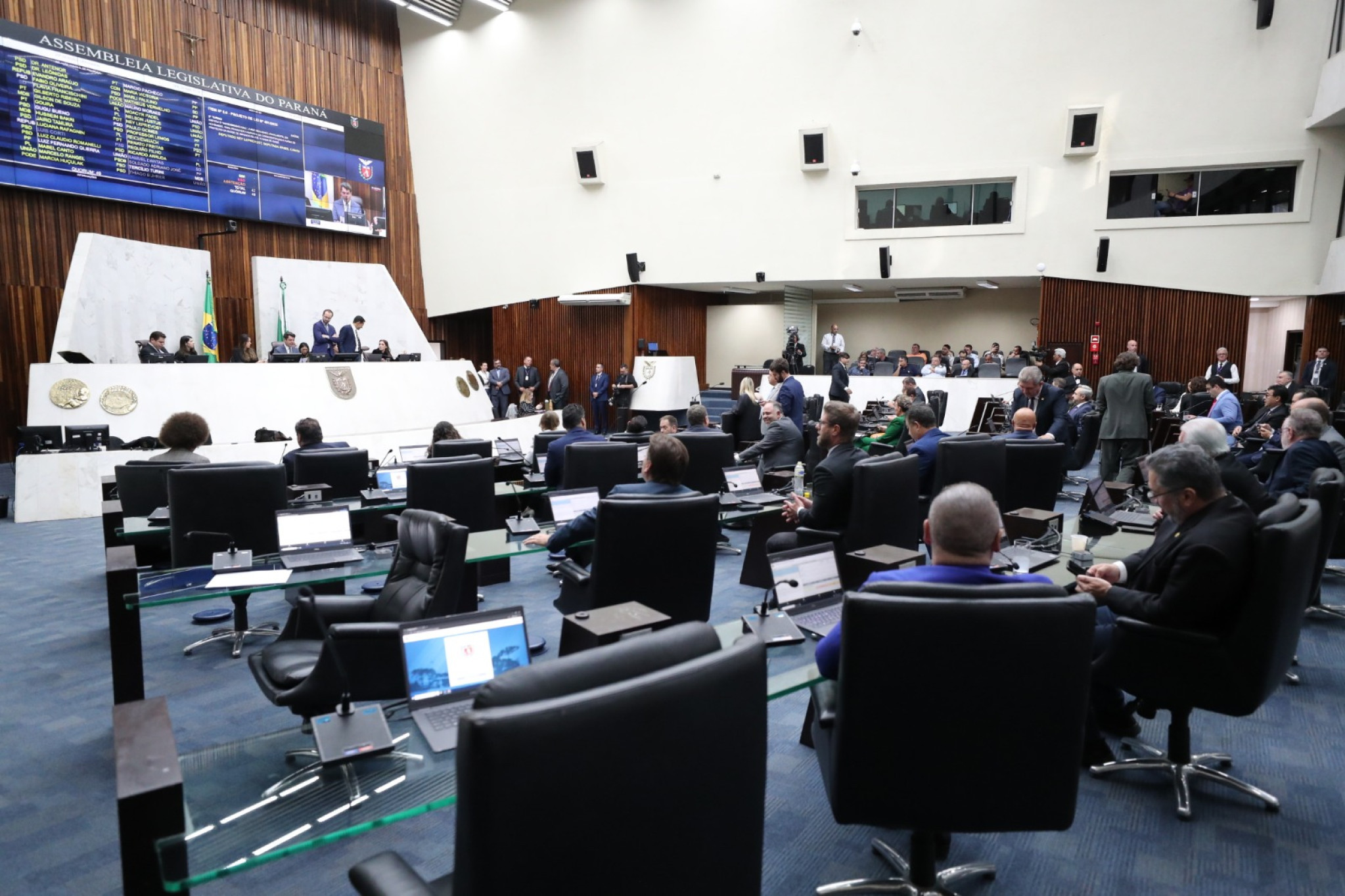 Criação do Abril Verde e Amarelo referente à propriedade privada avança na Assembleia