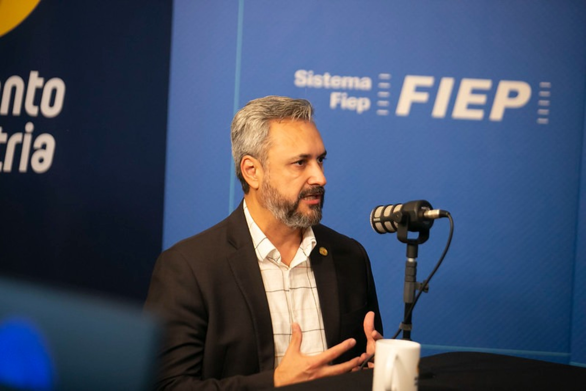 Em fórum, deputado Fabio Oliveira (Podemos) reforça papel da indústria no desenvolvimento do Paraná