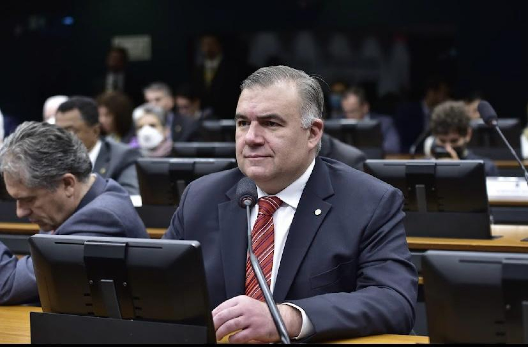 Deputado Ney Leprevost (União) propõe ao Governo do Estado construção de hangar para o SAMU na base da PRF em Colombo