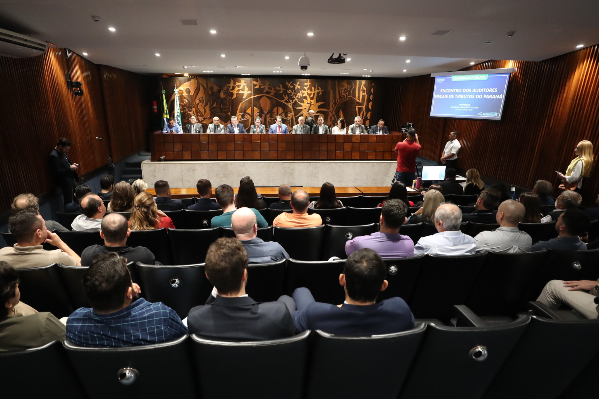 Assembleia Legislativa debate desafios para implementar reforma tributária nos 399 municípios do Paraná