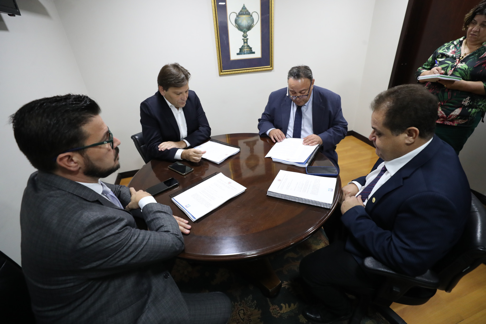 Debate sobre o Código Estadual do Consumidor avança com a aprovação do substitutivo geral