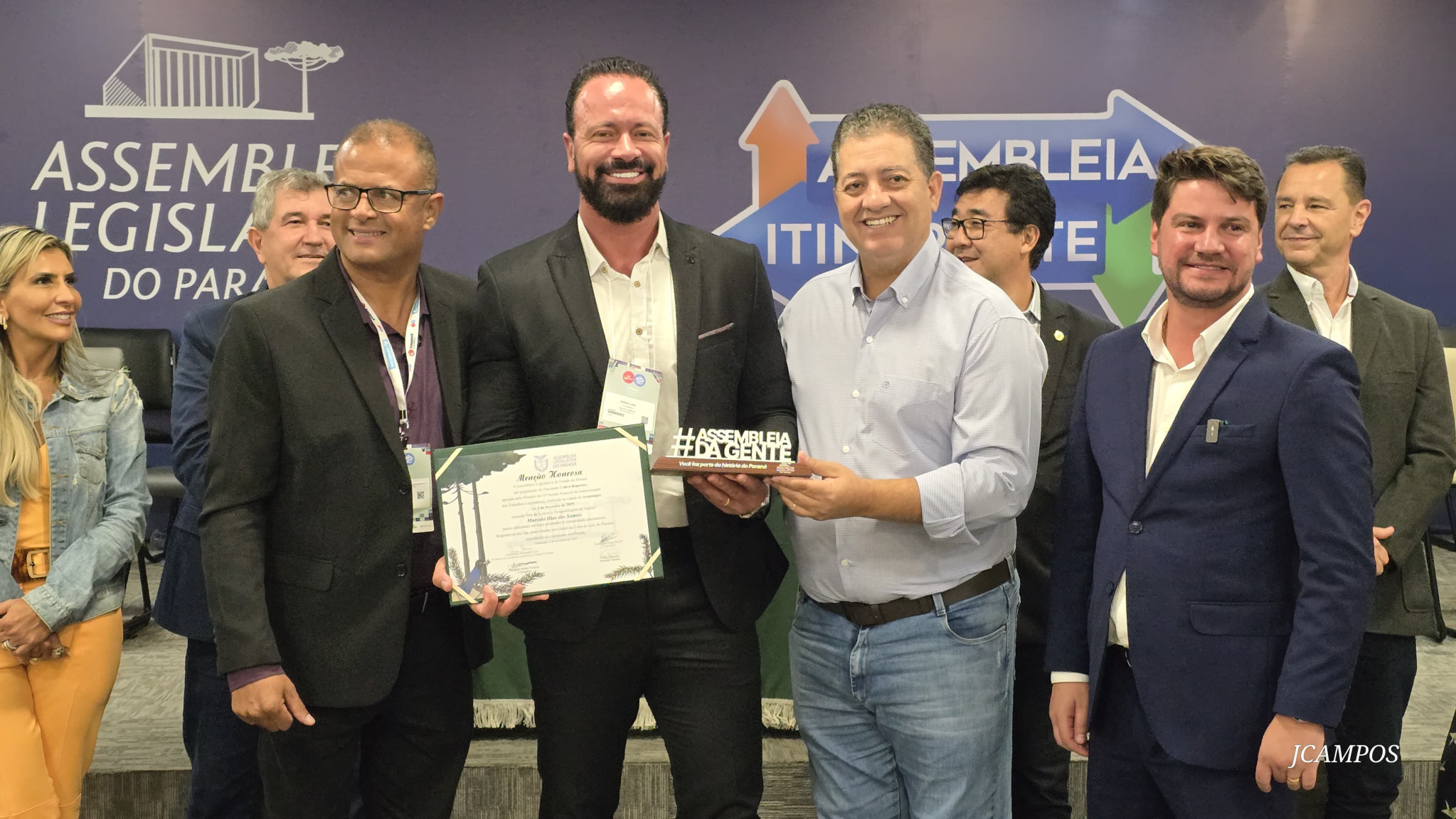 Deputado Cobra Repórter (PSD) homenageia empresários de Arapongas na Assembleia Itinerante