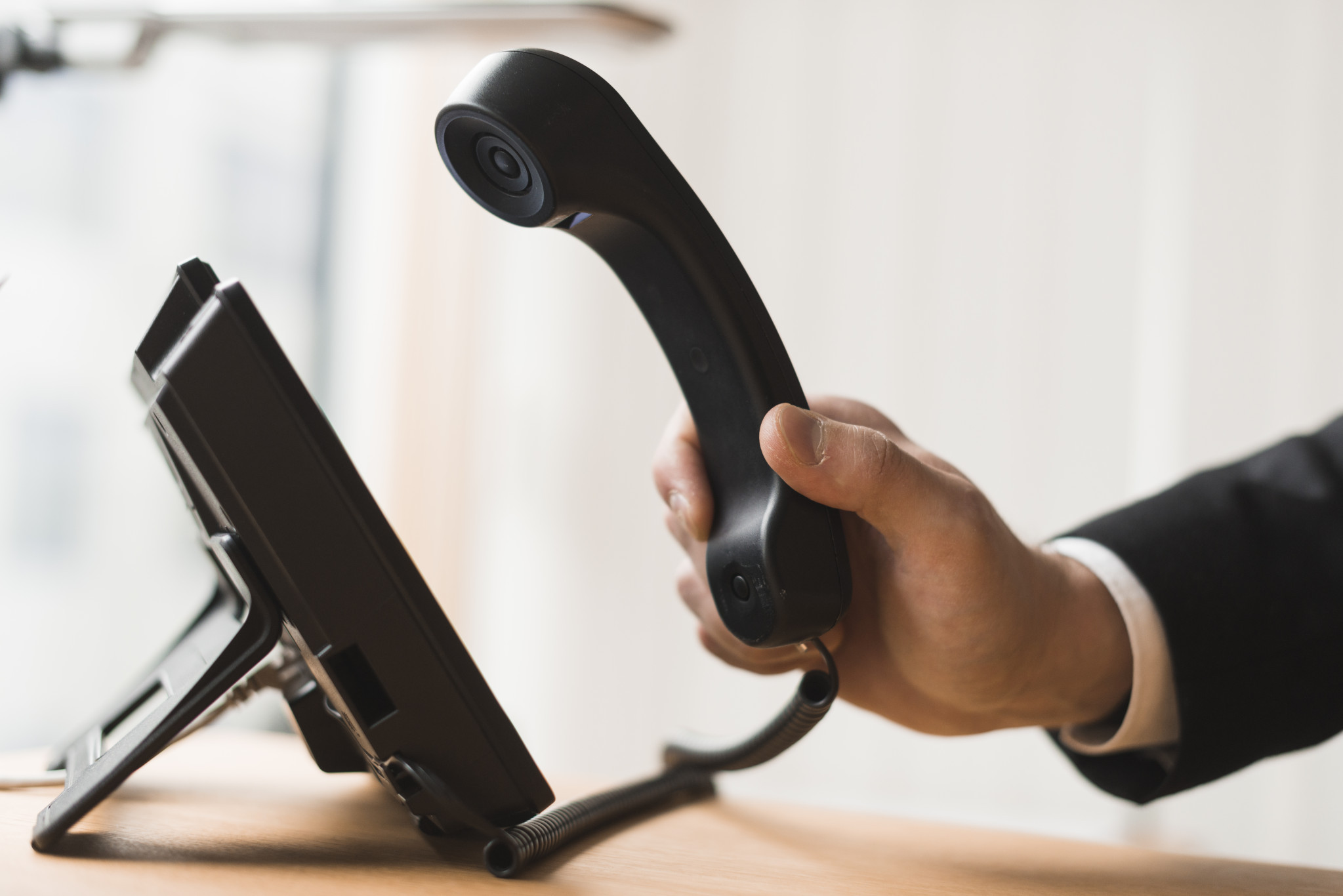 Desempregados não pagarão multa fidelidade de telefone, TV e internet