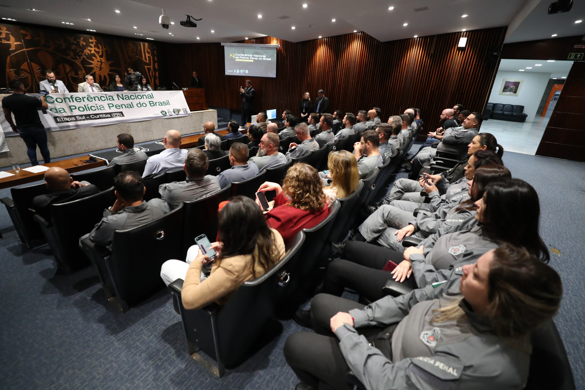 Assembleia do Paraná sedia Etapa Sul da II Conferência Nacional da Polícia Penal e debate avanços da categoria