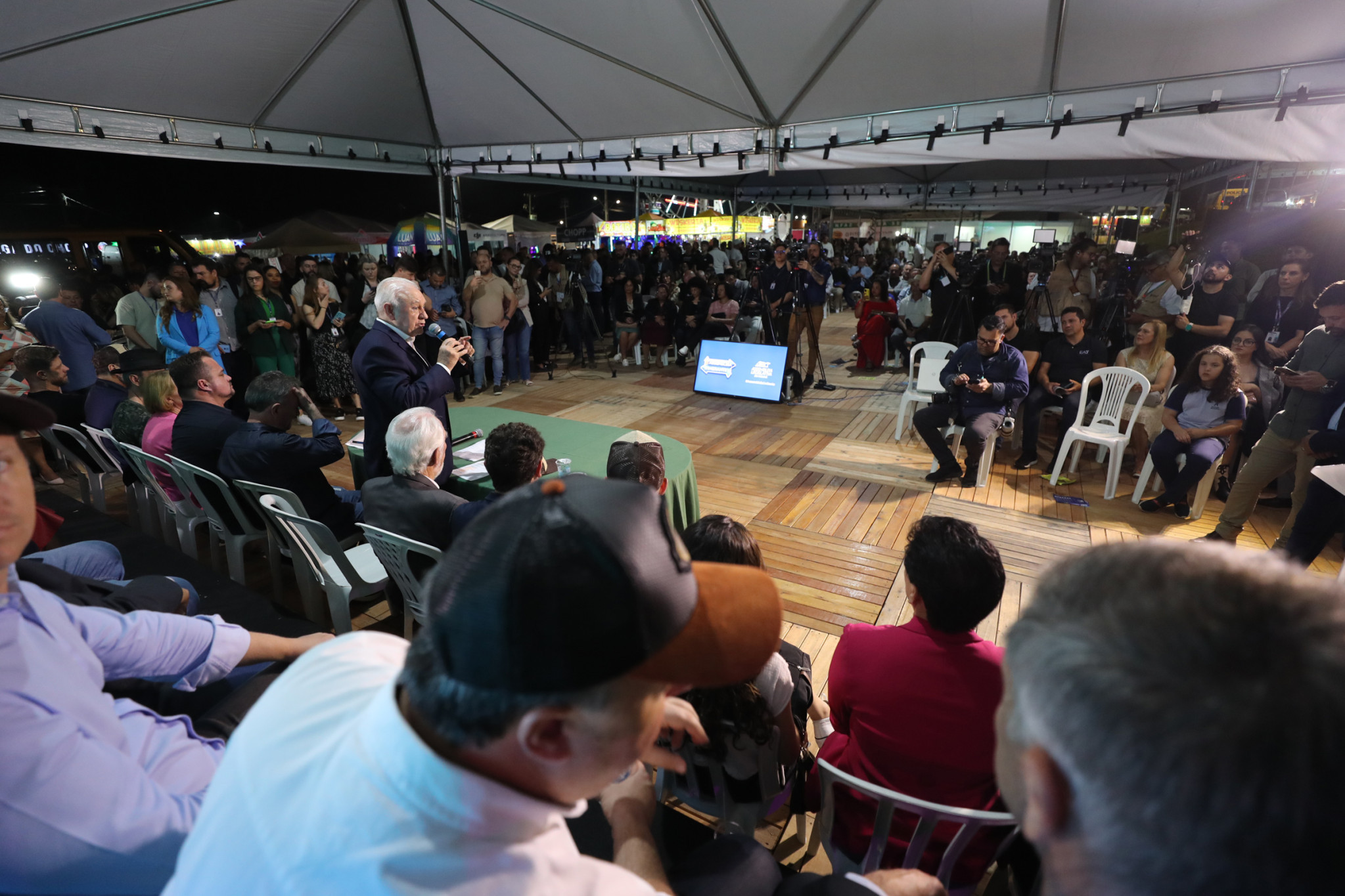 Assembleia recebe reivindicações da população de Fazenda Rio Grande durante Sessão Especial