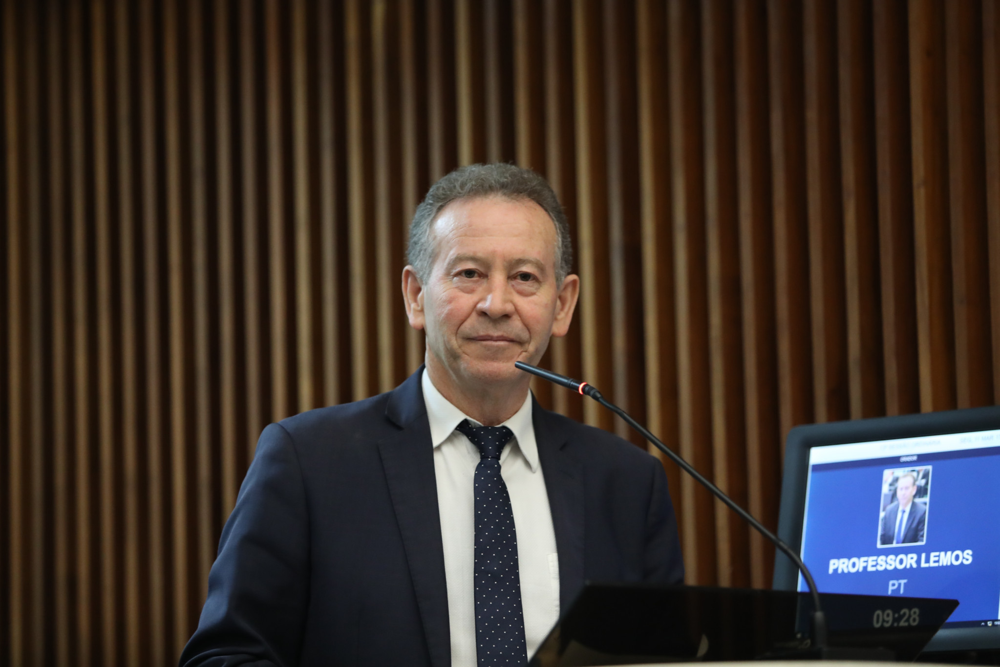 Precisamos pôr fim ao machismo e à violência contra as mulheres, diz deputado Professor Lemos (PT)