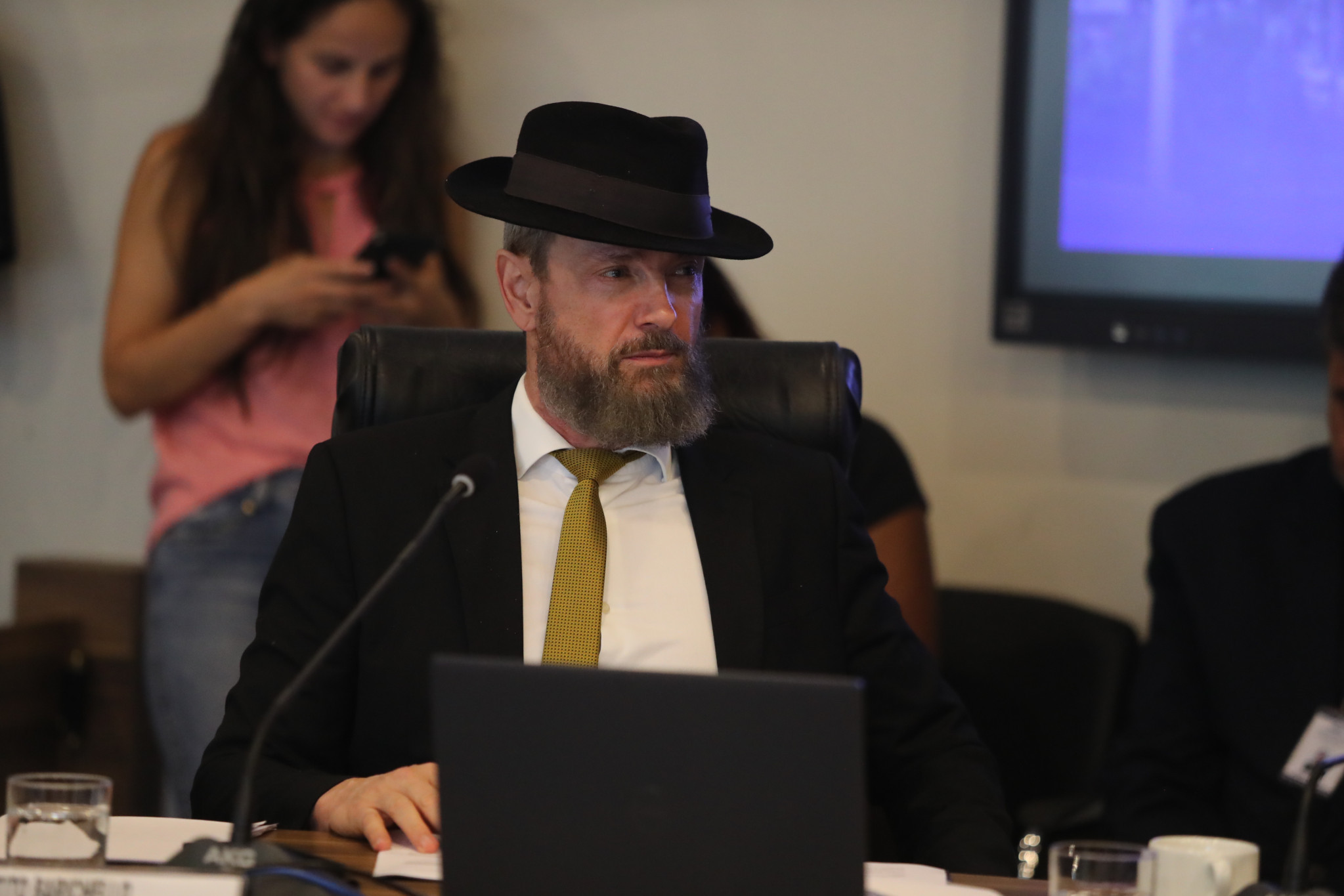 Comissão aprova projeto que determina espaço exclusivo para produtos alimentícios similares no Paraná