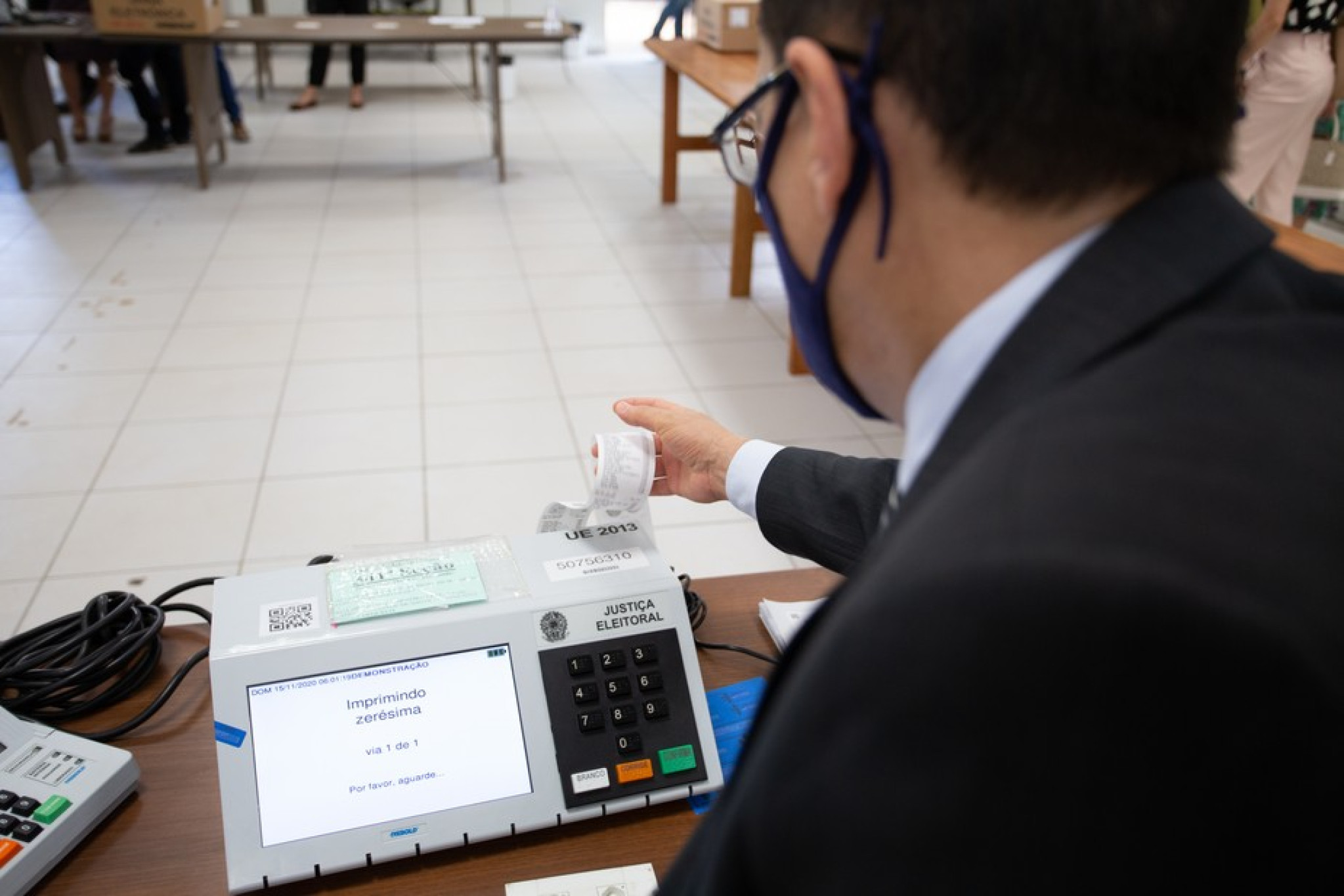 Vai trabalhar nas eleições? Lei isenta taxa de inscrição de concurso
