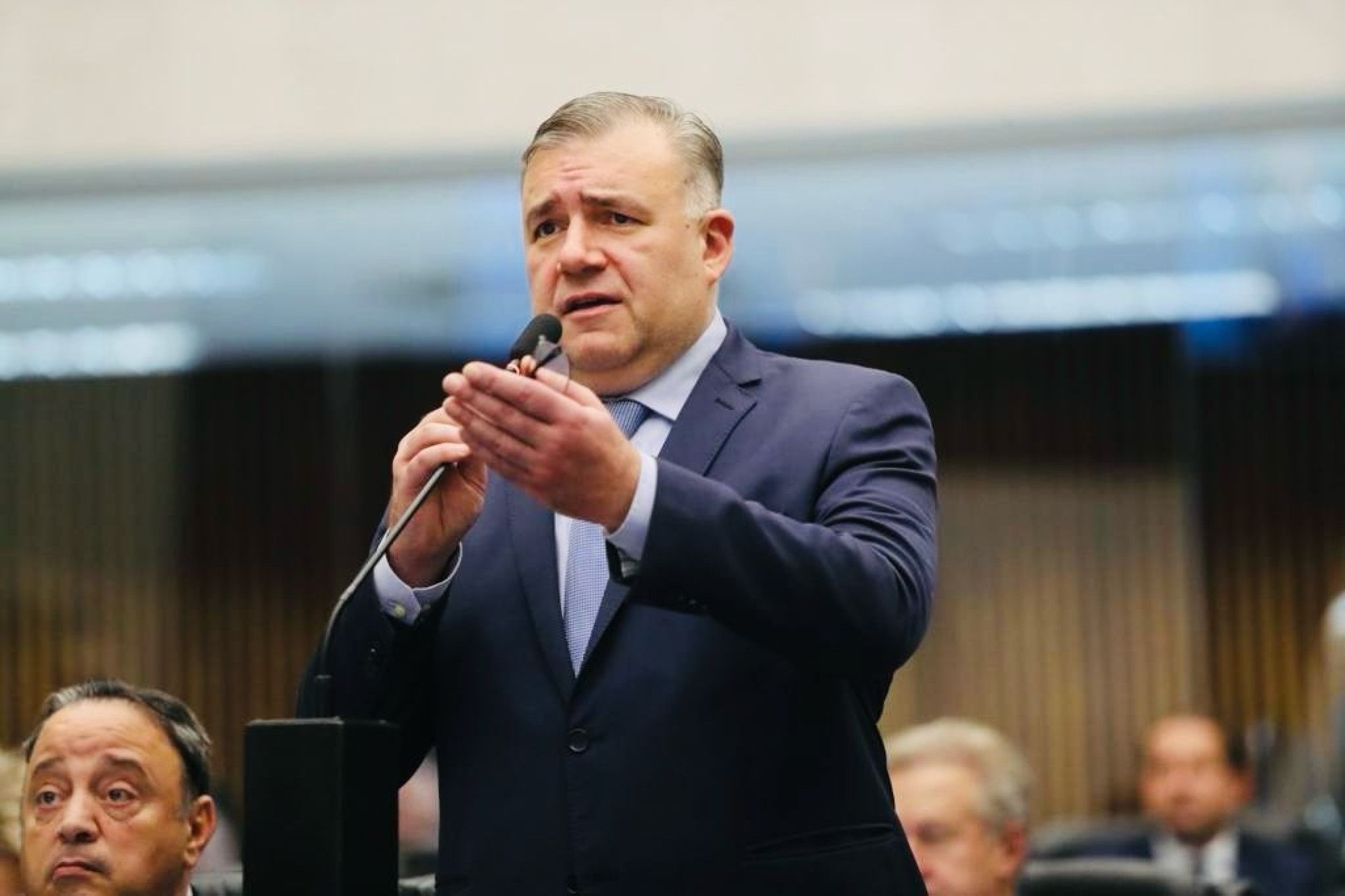 Projeto de lei estabelece multa pesada para quem for flagrado vendendo vape para crianças