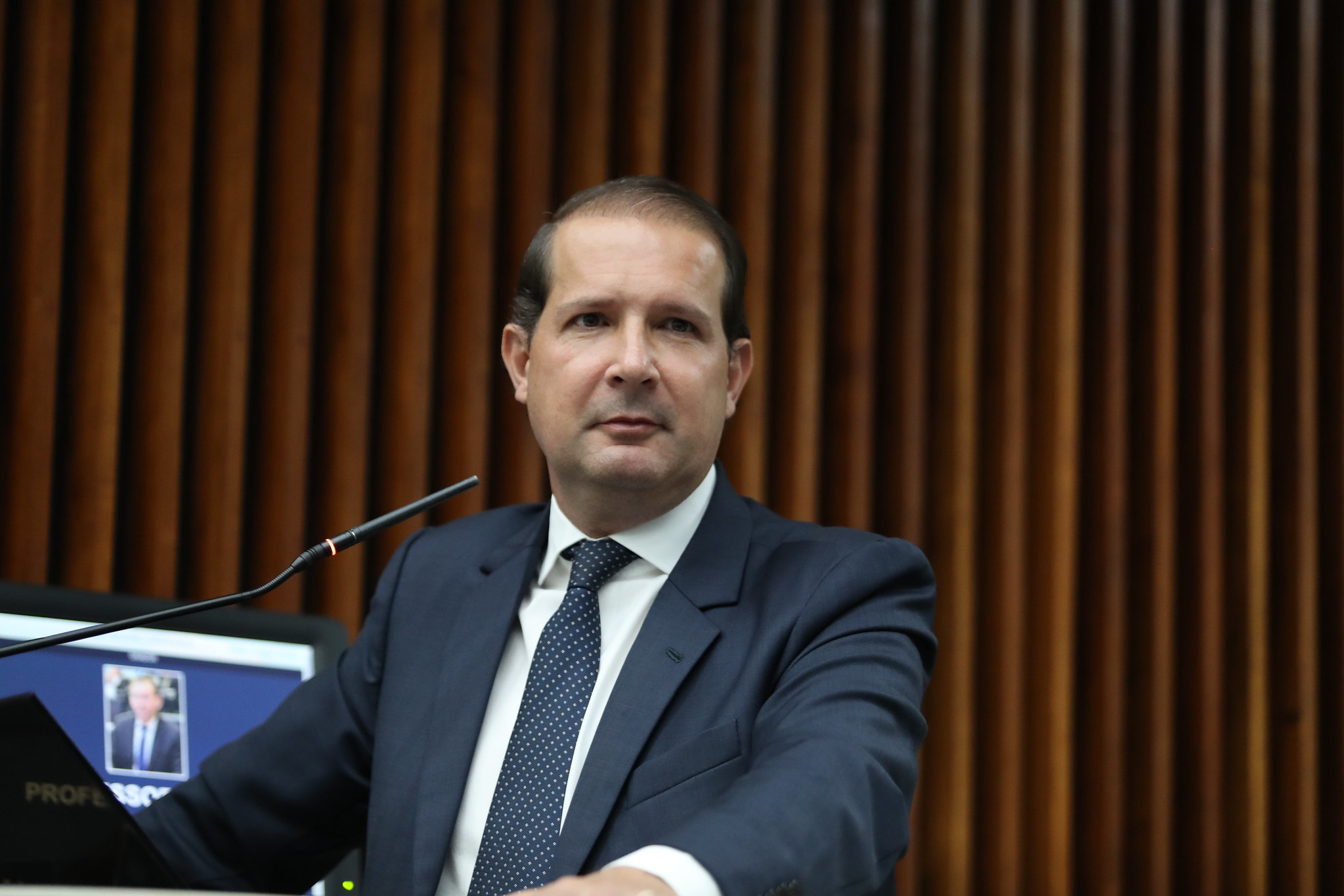 Deputado Marcel Micheletto (PL) se despede da Assembleia em discurso emocionado