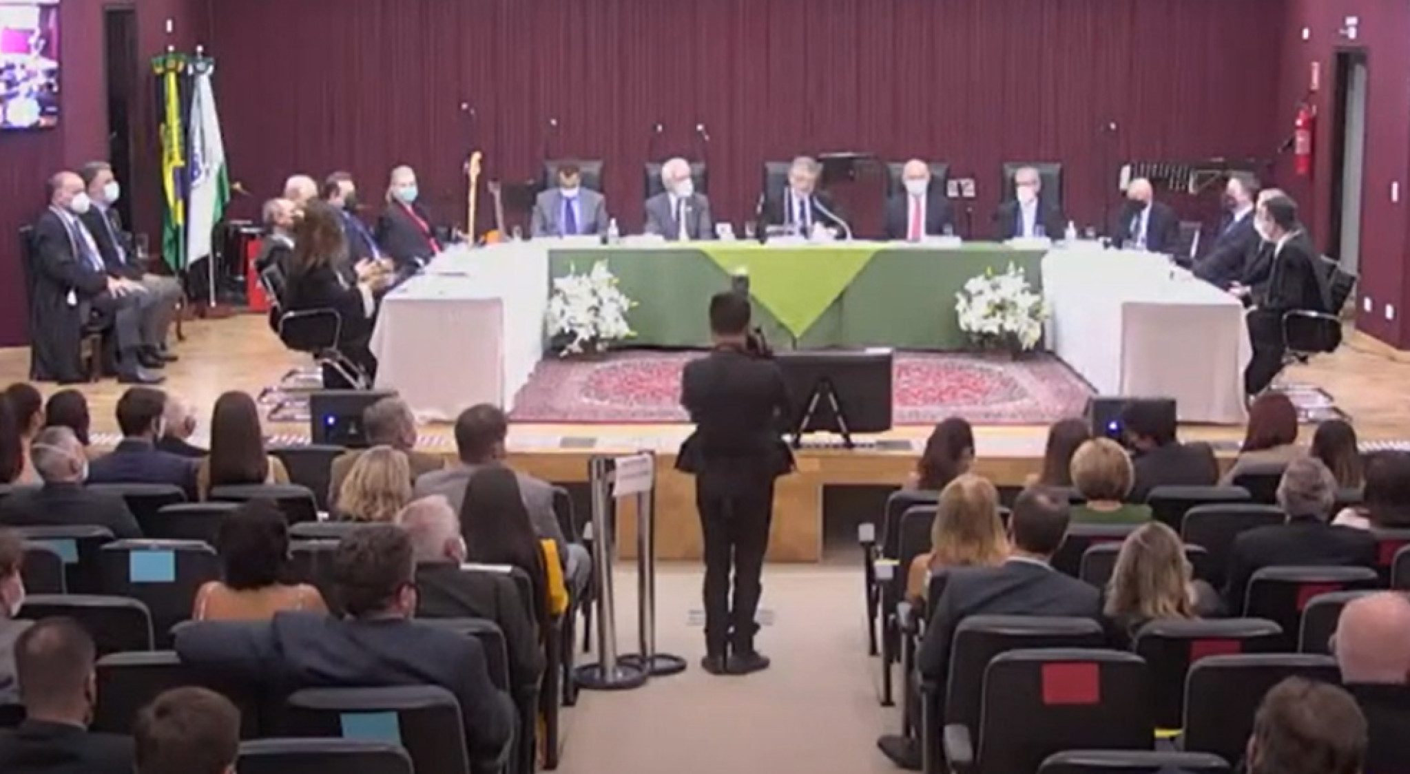 Comissão Executiva da Assembleia Legislativa participa da posse do novo presidente do TRE-PR
