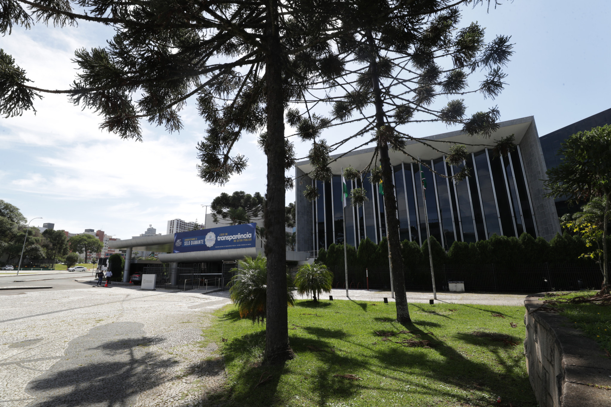 Assembleia vota LDO e leva Itinerante a Jacarezinho na semana que antecede o recesso parlamentar