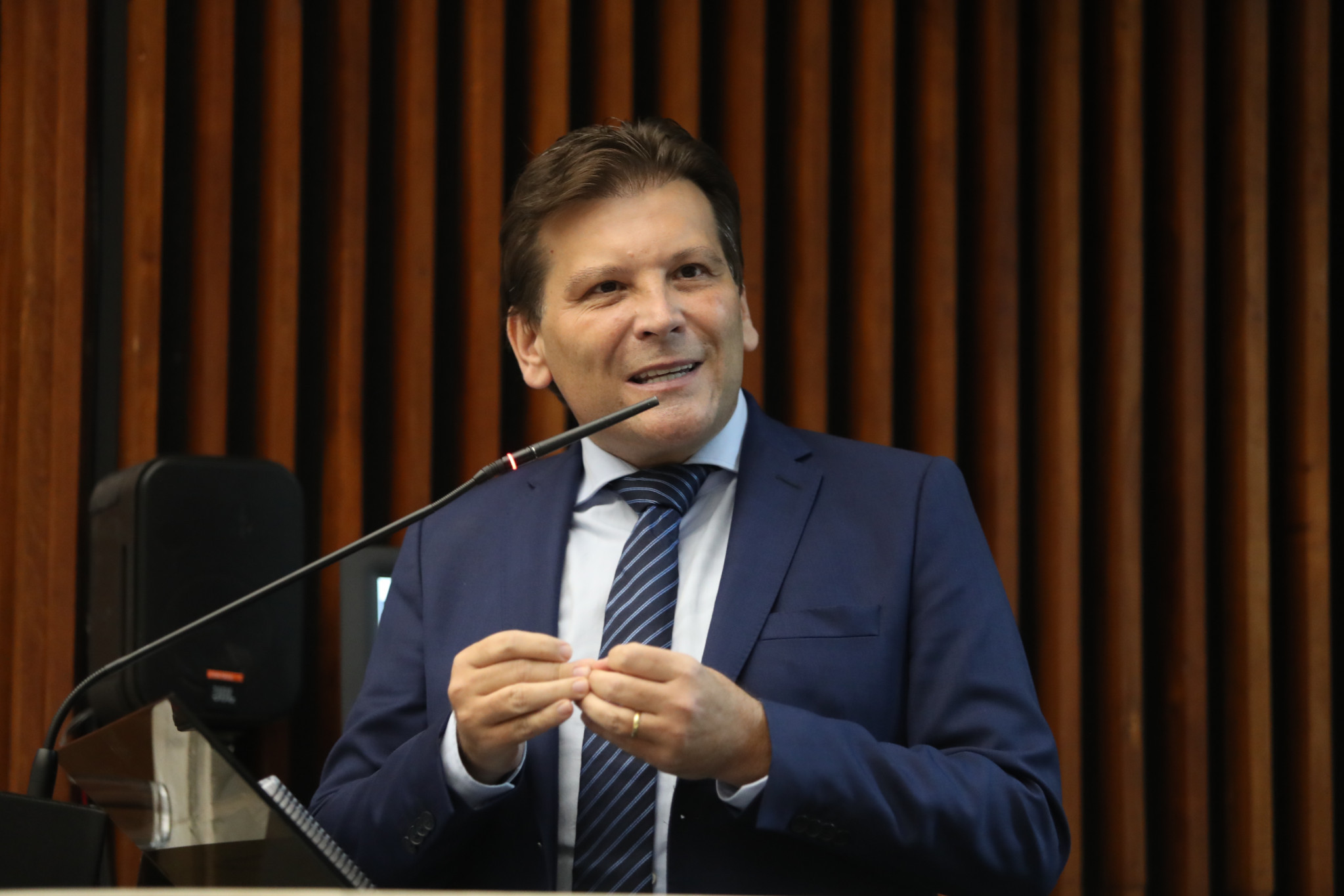 Deputado Paulo Gomes (PP) destaca a importância da Consolidação das Leis de Defesa do Consumidor do Paraná