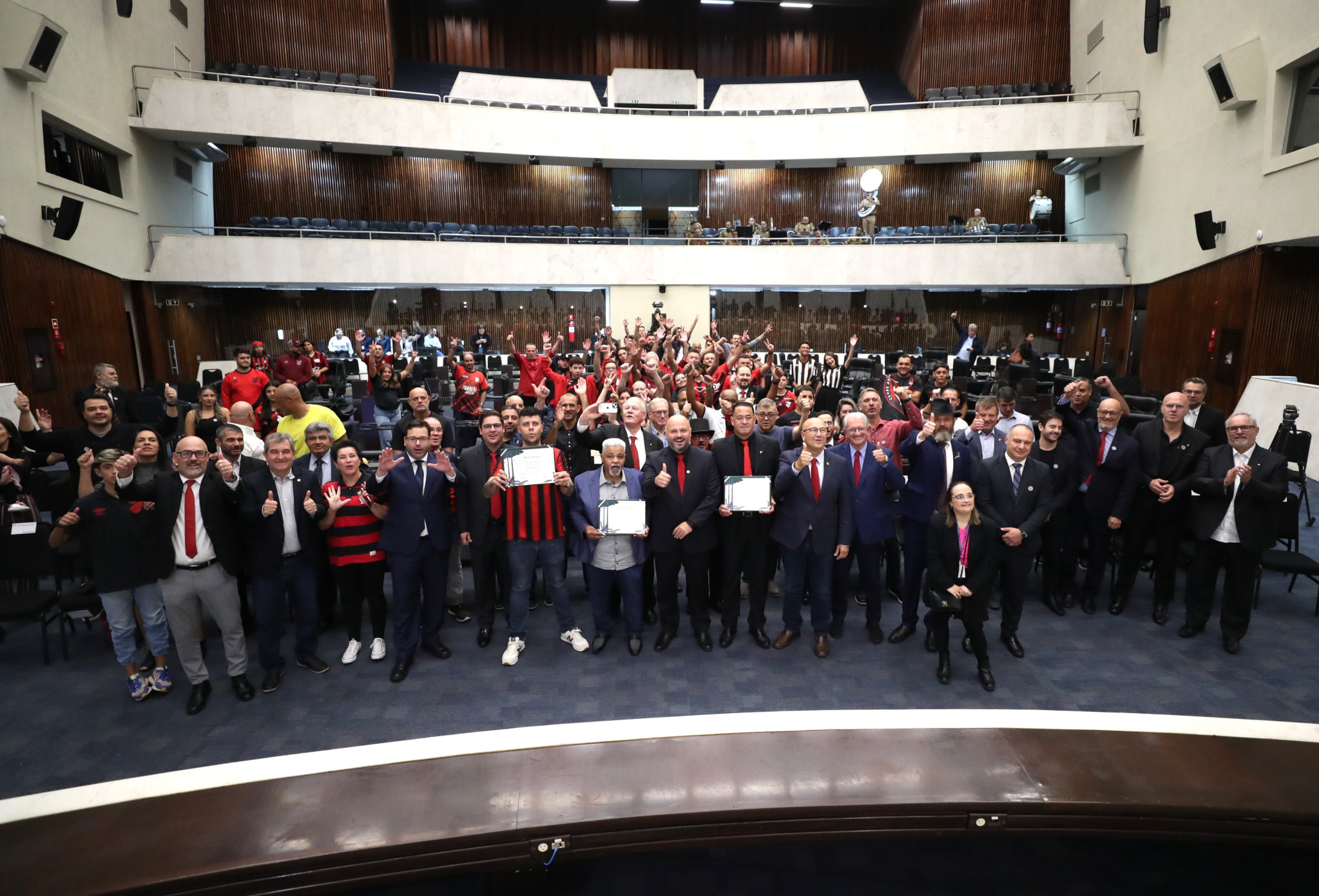 Assembleia Legislativa celebra centenário do Club Athletico Paranaense