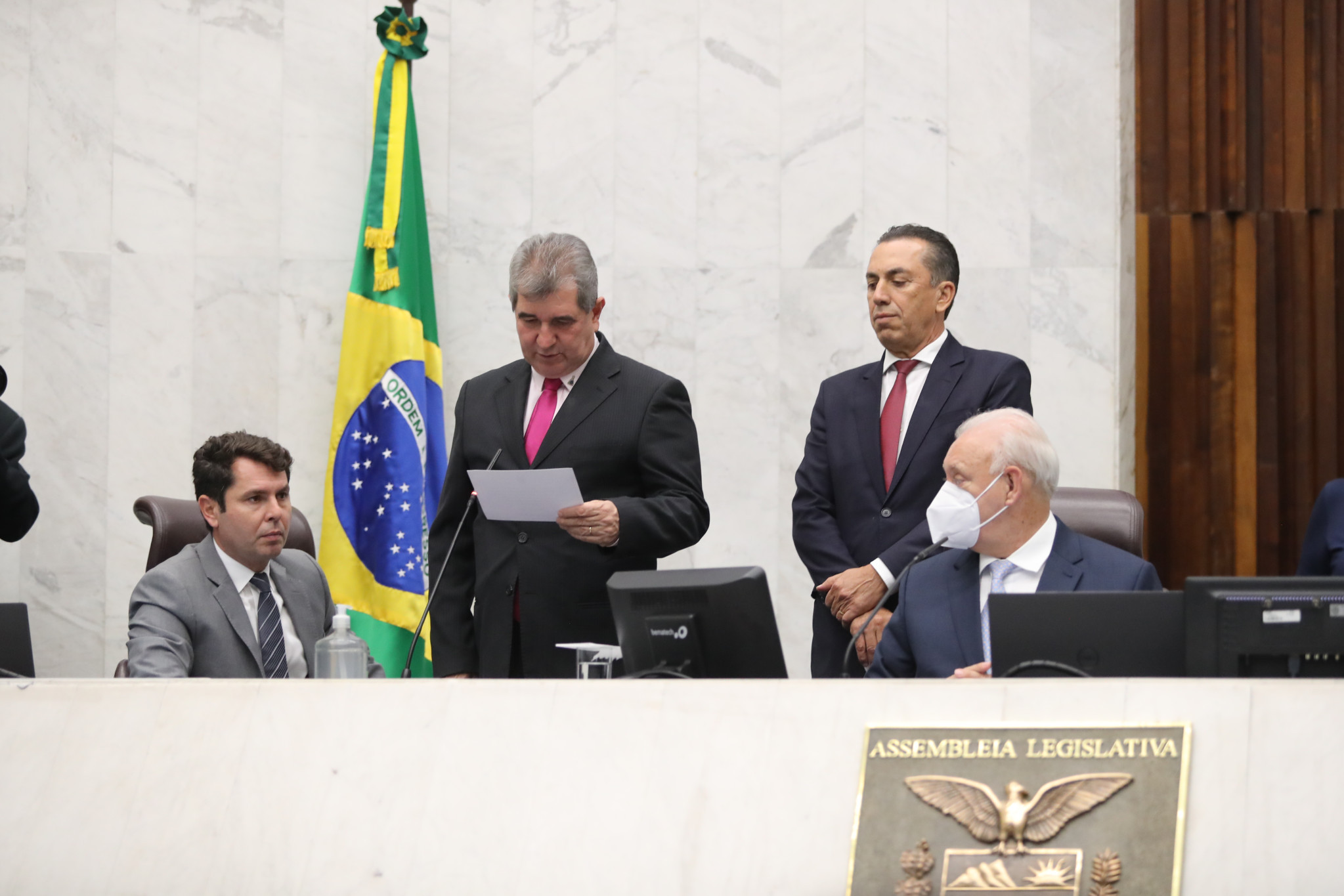 Pedro Paulo Bazana e Wilmar Reichembach tomam posse na Assembleia
