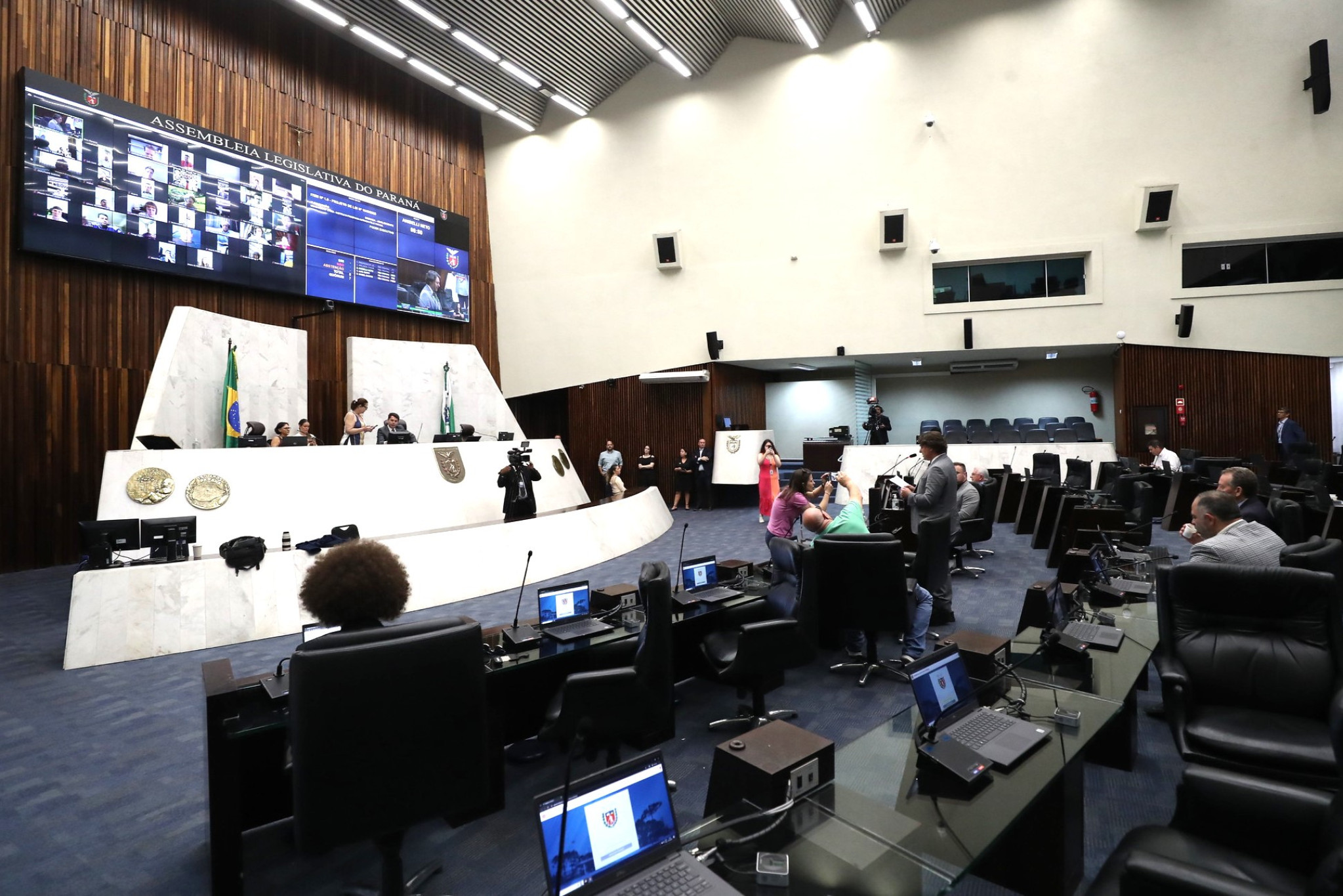 Assembleia Legislativa aprova projeto de lei que institui o Programa Infância Feliz Paraná