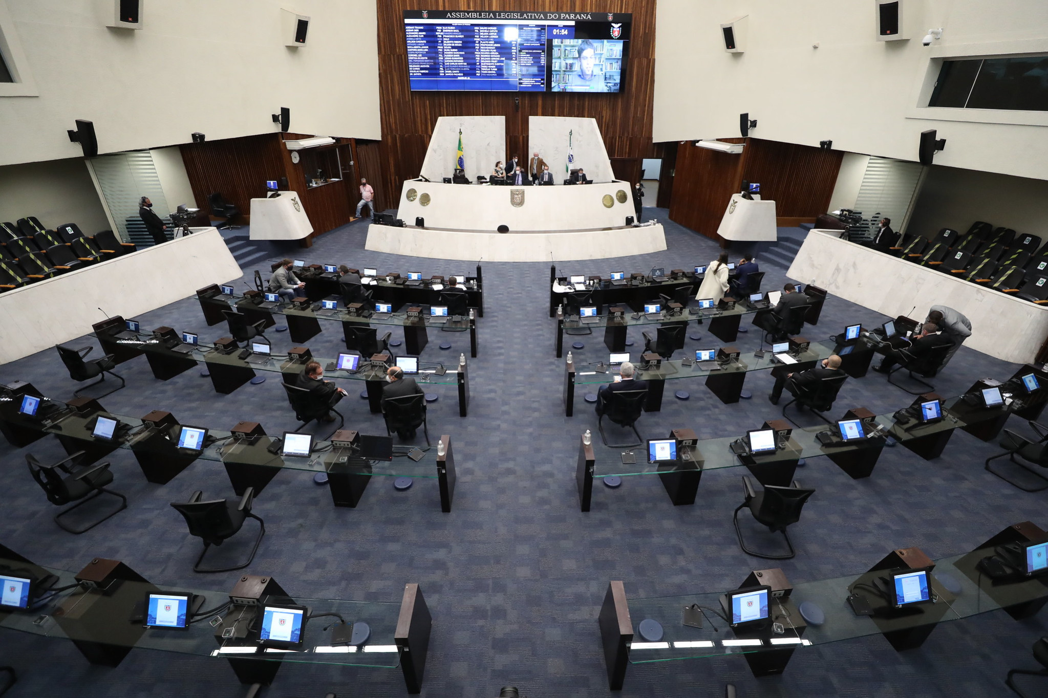Punições mais duras para torcedores e clubes passa em redação final
