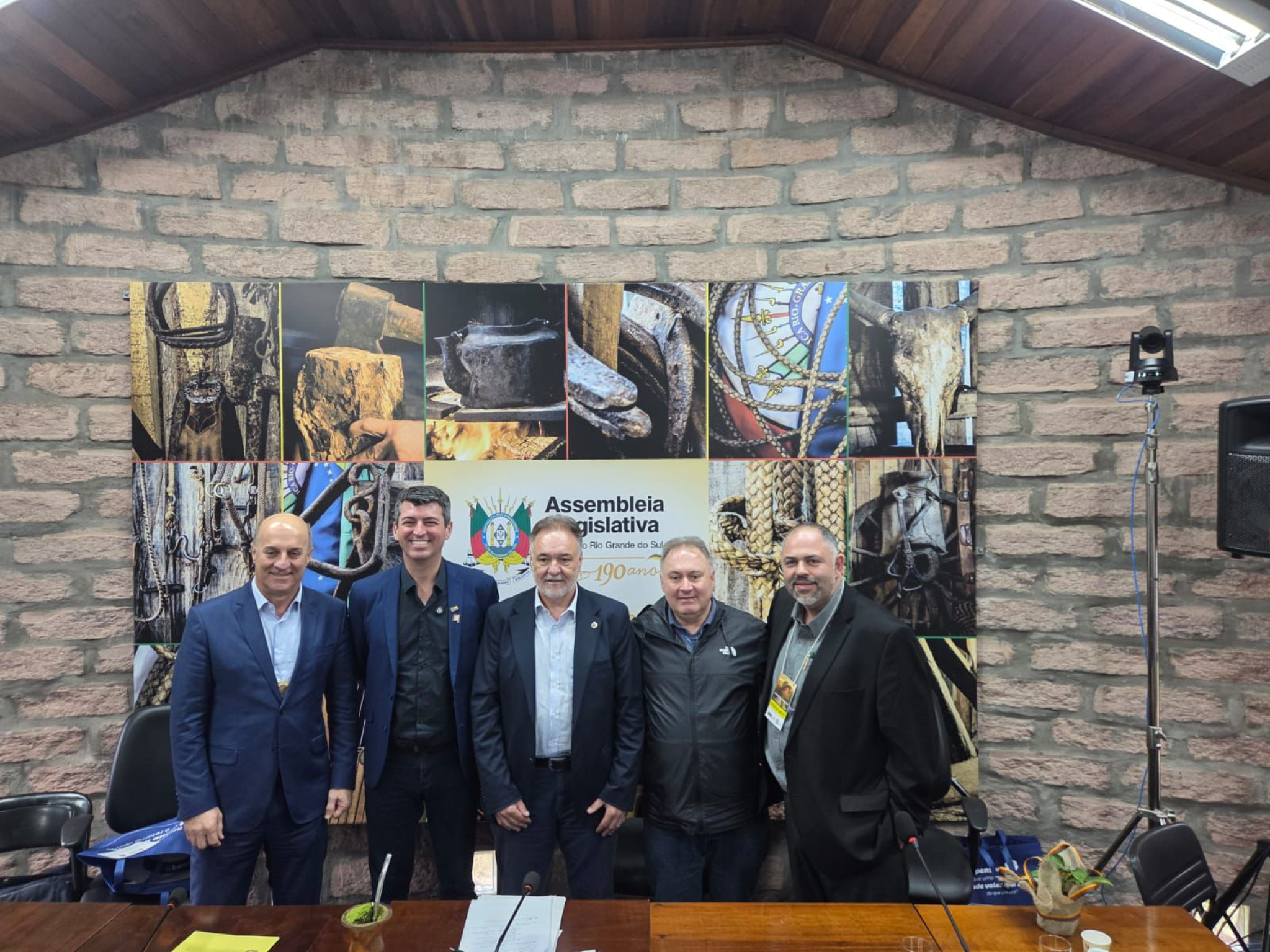 Líder do Bloco Temático da Madeira, deputado Artagão Júnior (PSD), participa de reunião sobre setor florestal, em Porto Alegre