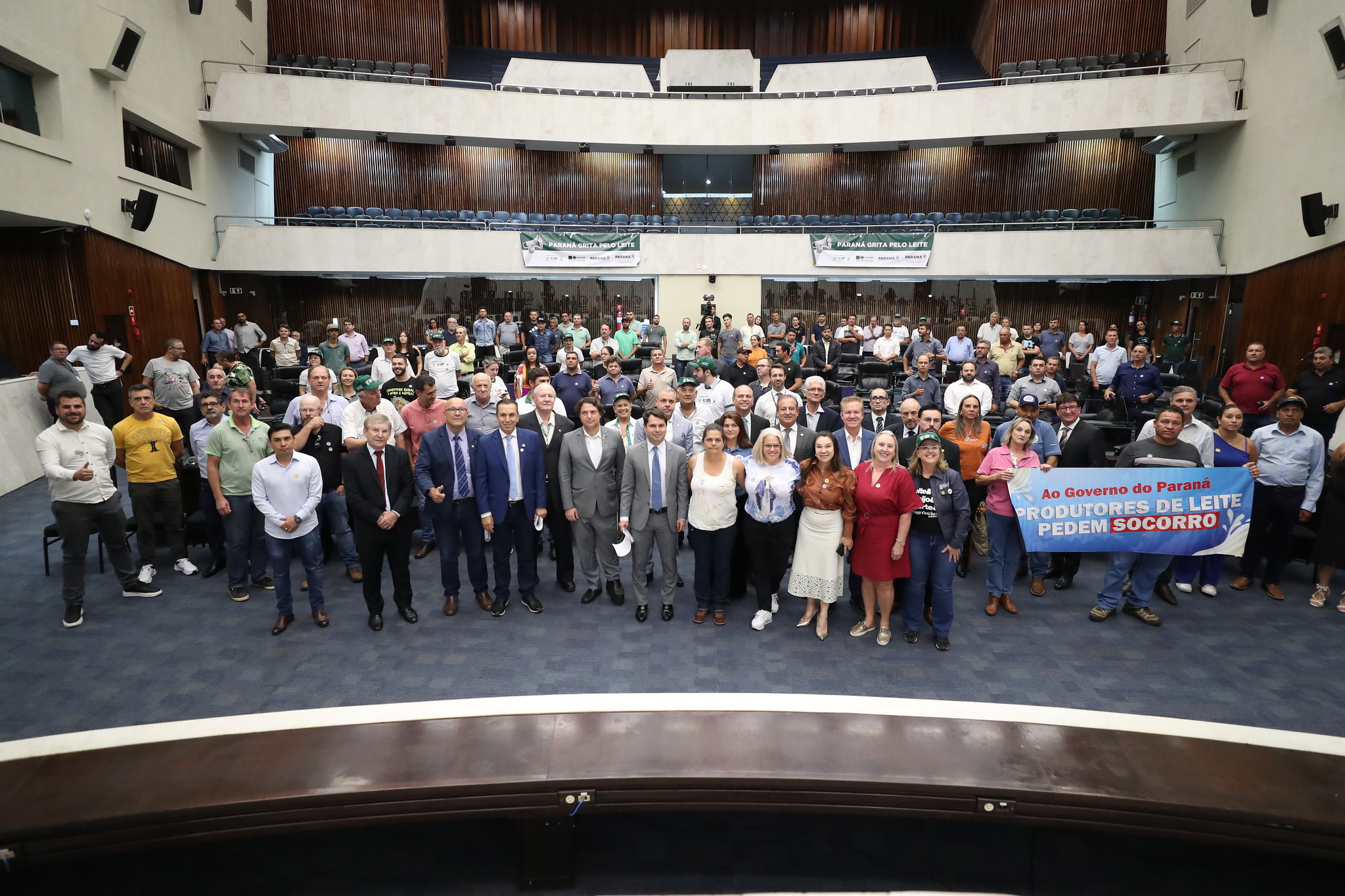 Deputado Moacyr Fadel (PSD) propõe medidas imediatas de apoio aos produtores de leite