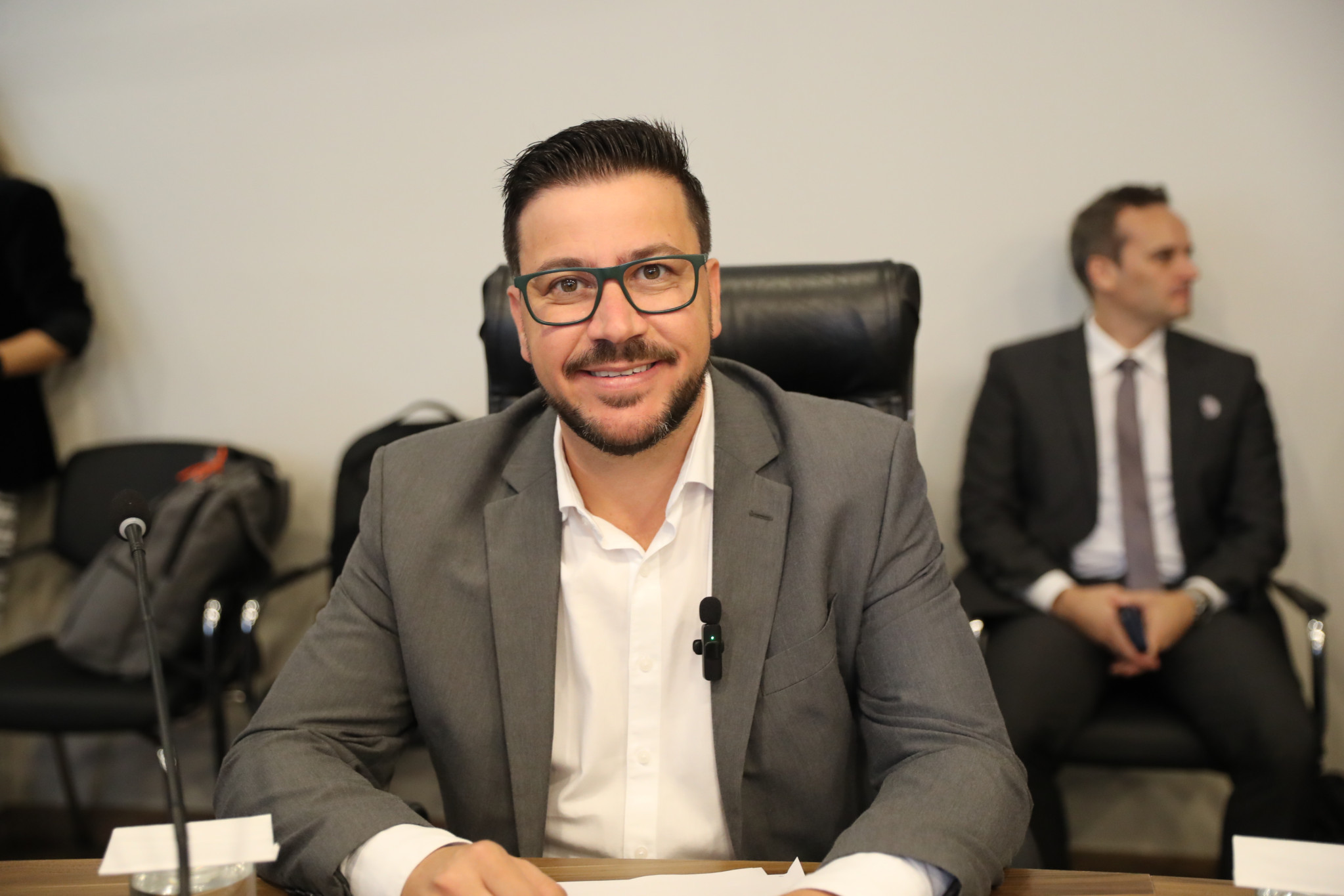 Deputado Arilson Chiorato (PT) cobra transparência na contratação de funcionários nas delegacias do Paraná