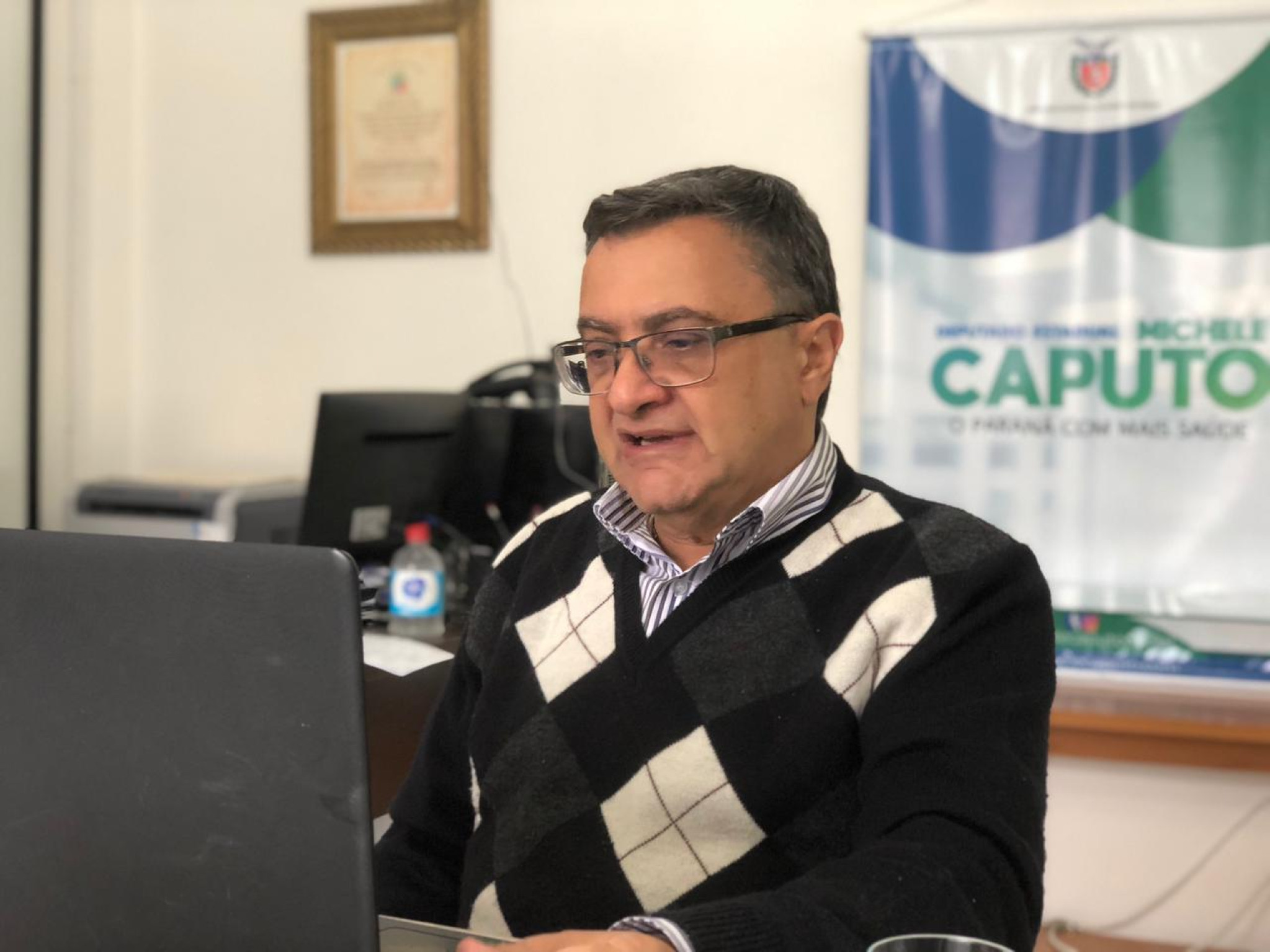 Teste antígeno controla taxa de contágio de Covid-19