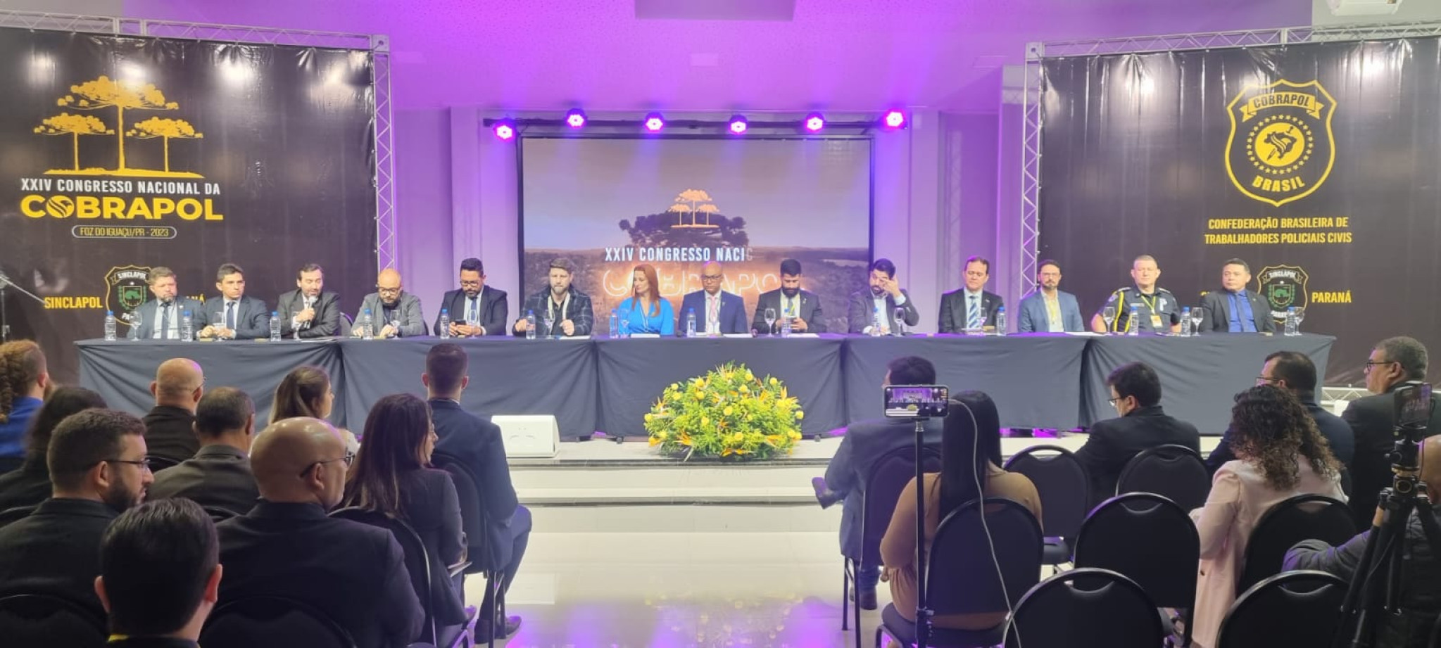 Deputado Requião Filho (PT) participa da abertura de Congresso da Cobrapol em Foz do Iguaçu