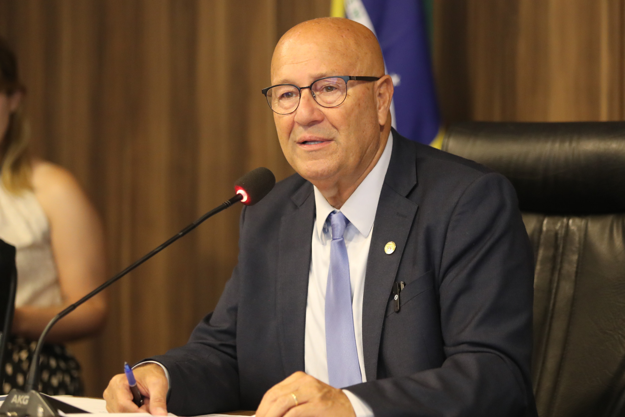 Pedágio free flow já ameaça seis mil usuários das rodovias no Paraná, alerta deputado Luiz Claudio Romanelli (PSD)