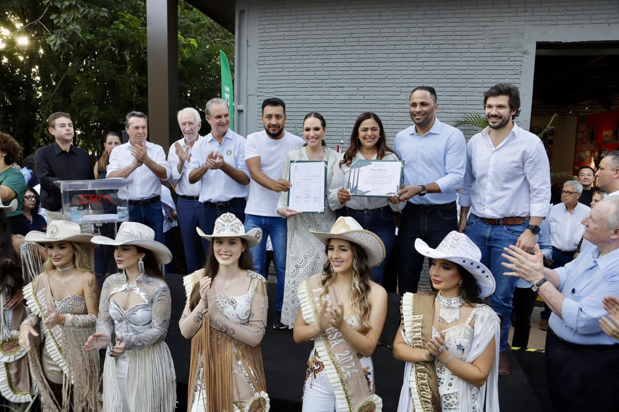 Sociedade Rural de Maringá recebe título de utilidade pública na abertura da Expoingá