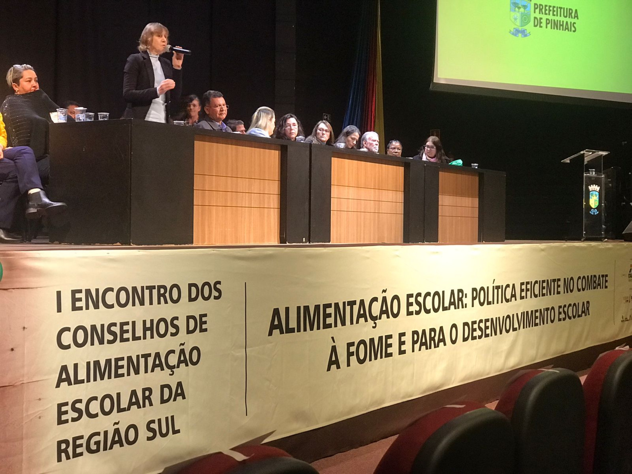 Deputada Luciana Rafagnin (PT) participa do I Encontro dos Conselhos de Alimentação Escolar da Região Sul