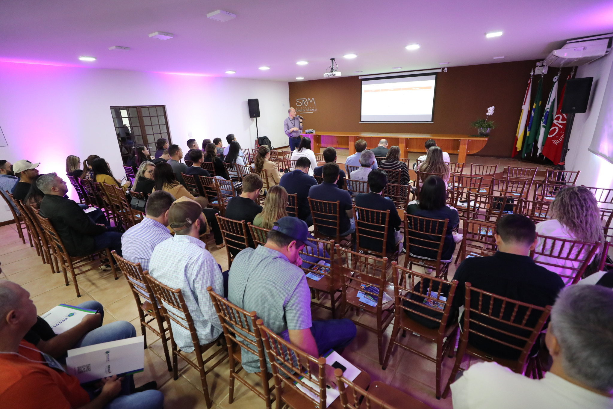 Escola do Legislativo promove série palestras durante a Assembleia Itinerante, em Maringá