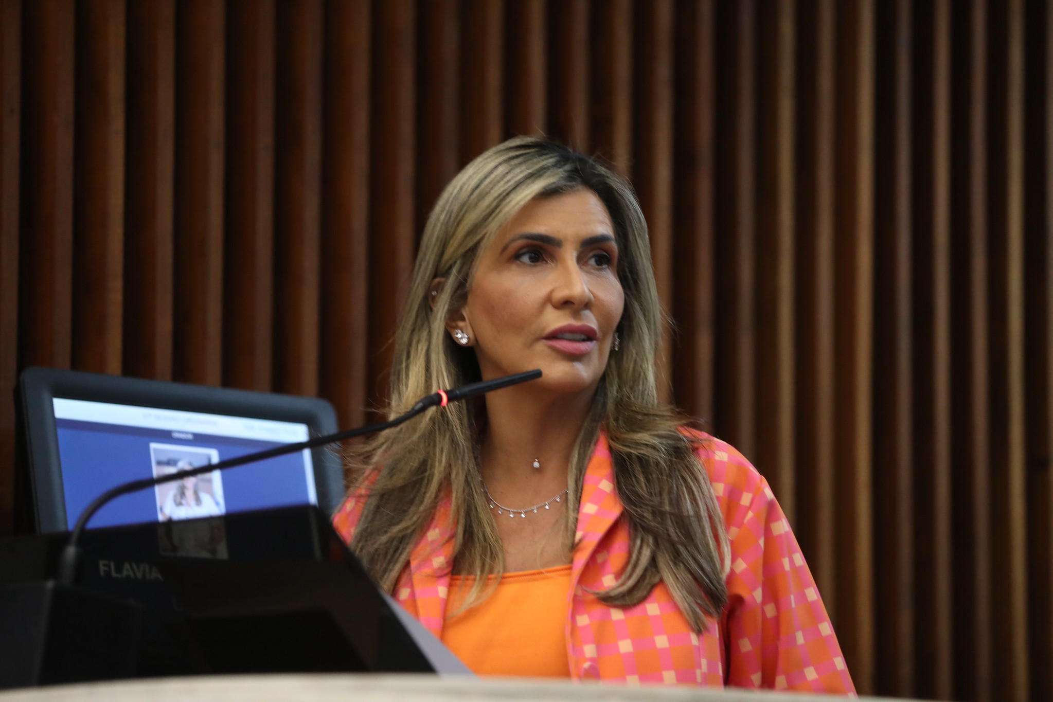 “Gilmar Mendes deve um pedido de desculpas a Curitiba”, diz deputada Flávia Francischini (União)