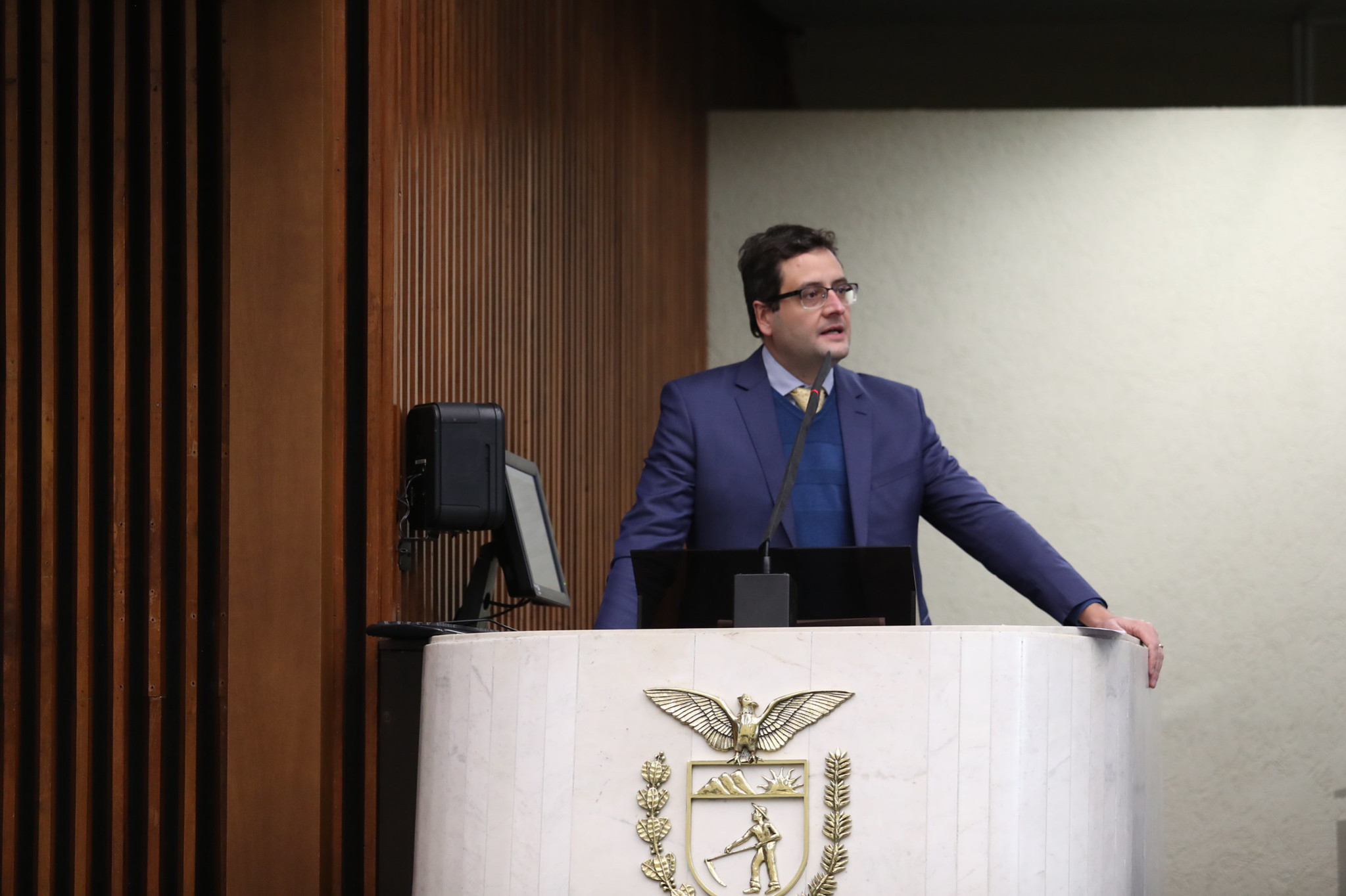 Proposta veda utilização da linguagem neutra na administração estadual