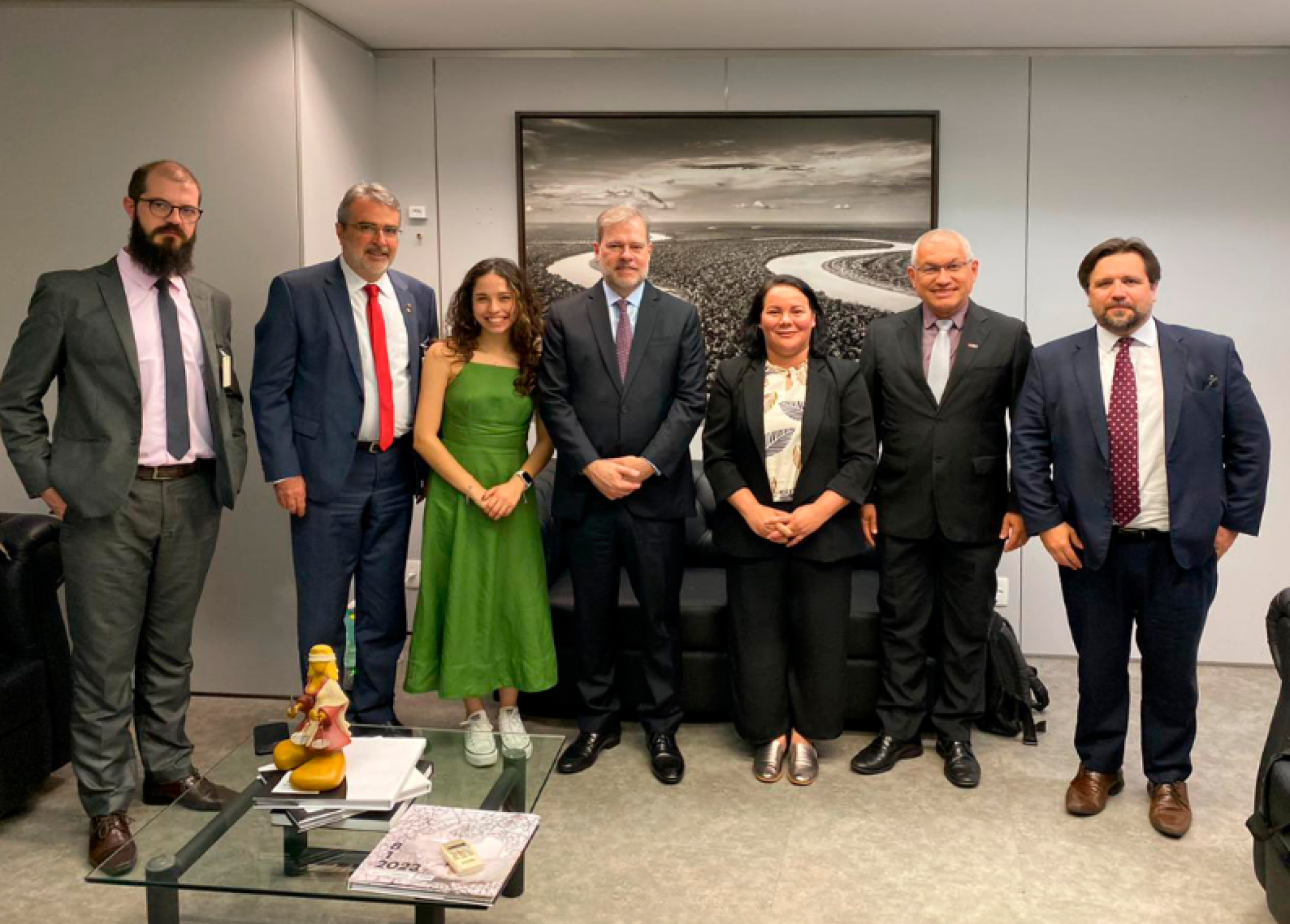 Deputada Ana Júlia (PT) e Ministro Dias Toffoli debatem inconstitucionalidade das escolas cívico-militares