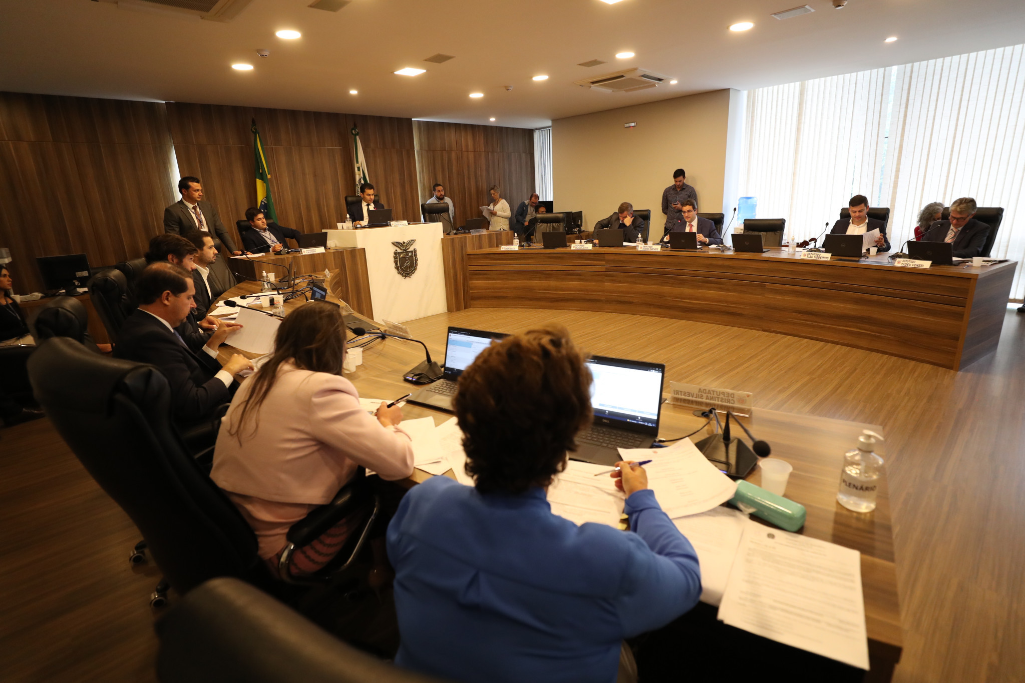 Projeto que quer deixar passagem de ônibus mais barata na RMC avança na CCJ