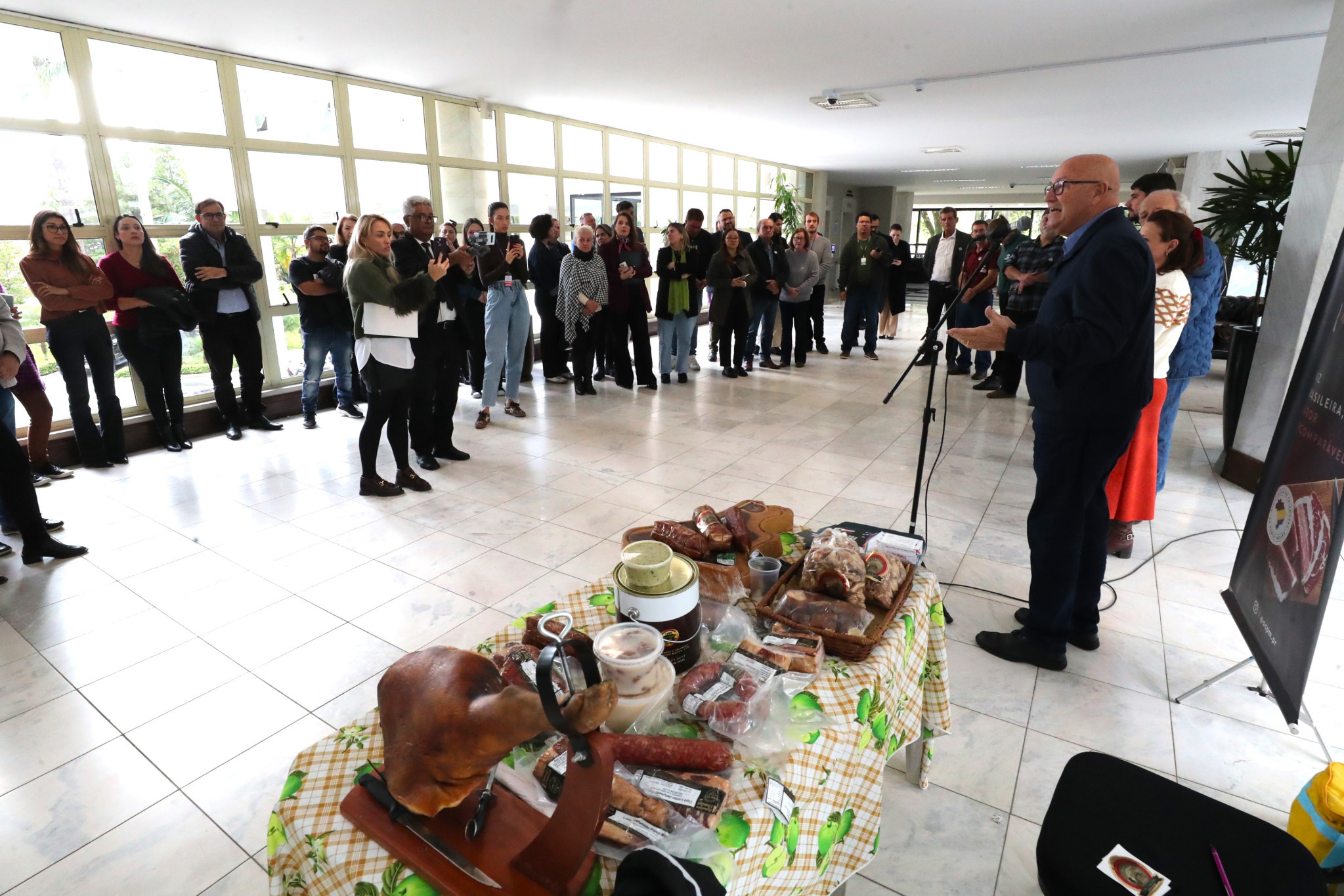 Gastronomia e anúncio de portaria marcam abertura da Semana do Porco Crioulo na Assembleia Legislativa