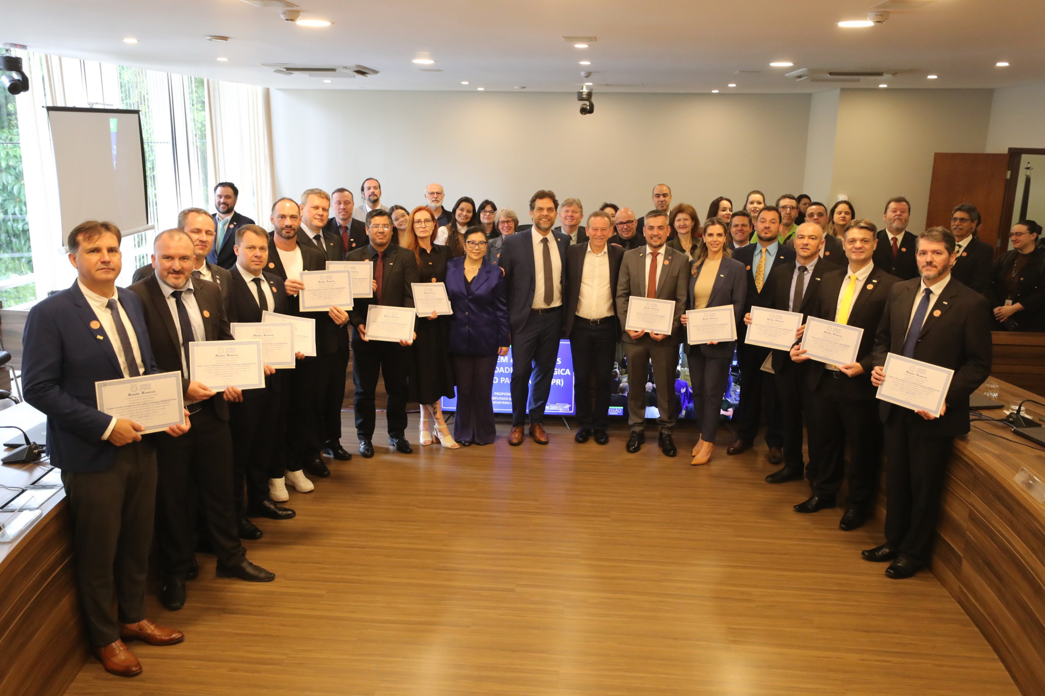 Assembleia Legislativa celebra os 20 anos da Universidade Tecnológica Federal do Paraná