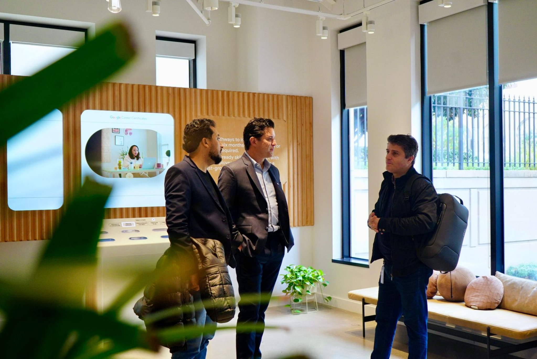 Deputado Adriano José (PP) representa a Assembleia Legislativa do Paraná em evento global do Google, em Washington