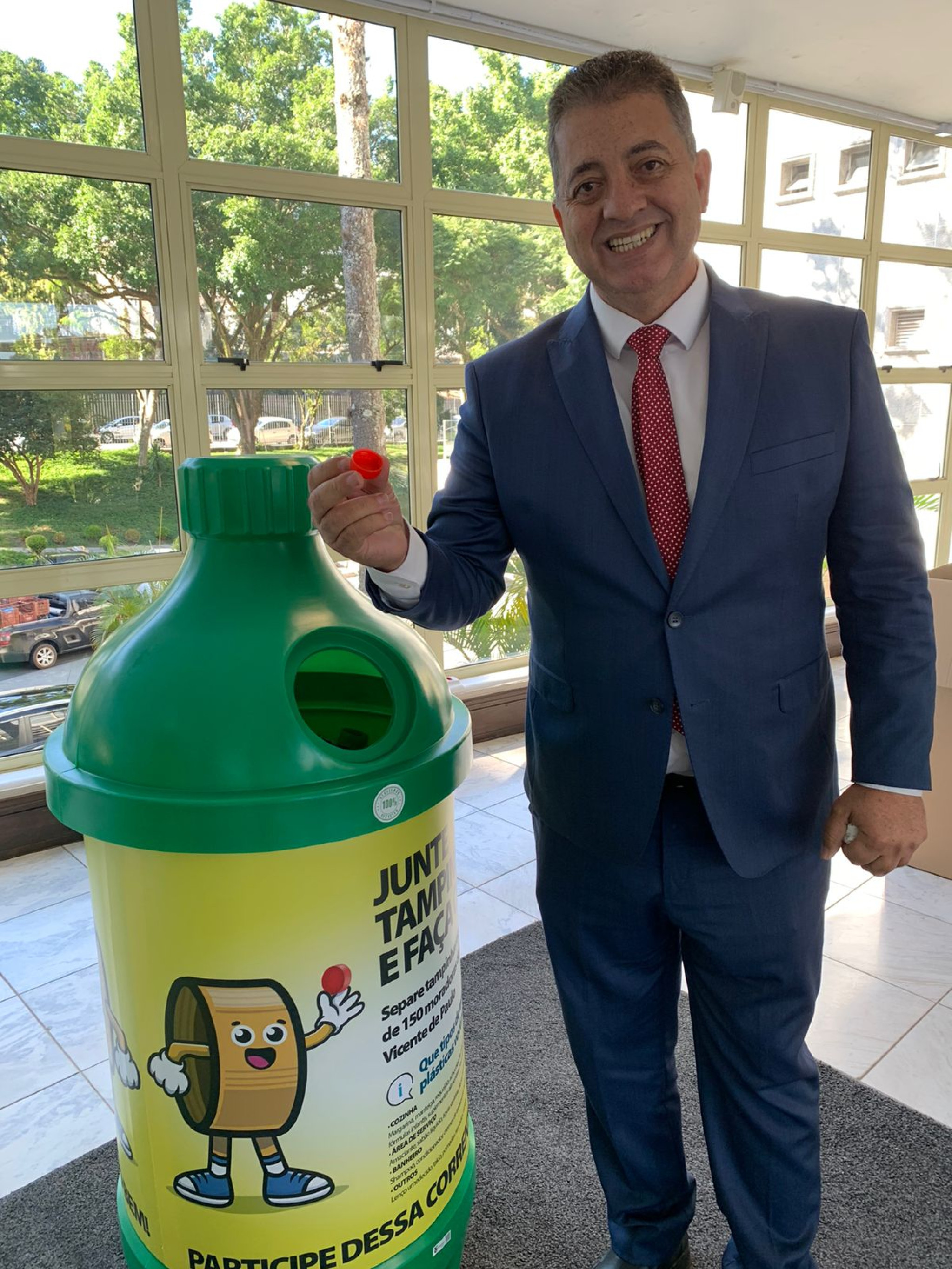 Deputado Cobra Repórter (PSD) solicita expansão da campanha "Tampinha Solidária"