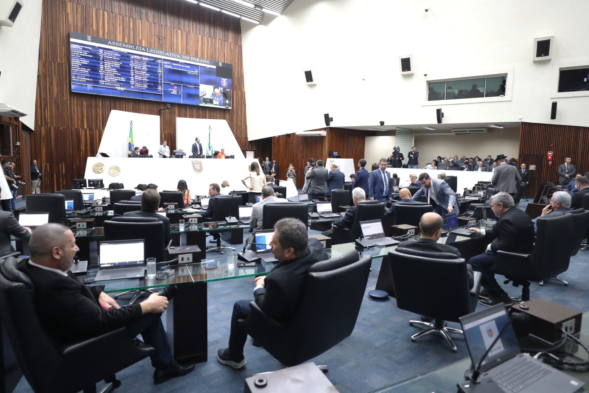 Projeto para recompensar o cidadão que denunciar crimes avança na Assembleia