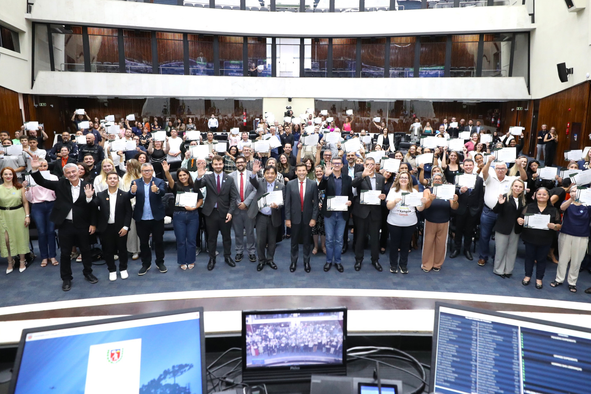 Assembleia Legislativa homenageia o terceiro setor e destaca atuação de entidades sociais no atendimento a comunidades no Paraná