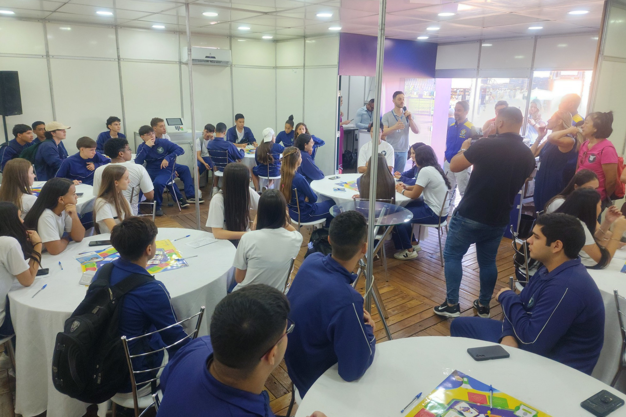Assembleia Itinerante abre programação na ExpoLondrina 2026 com ações educativas sobre democracia e funcionamento do Estado