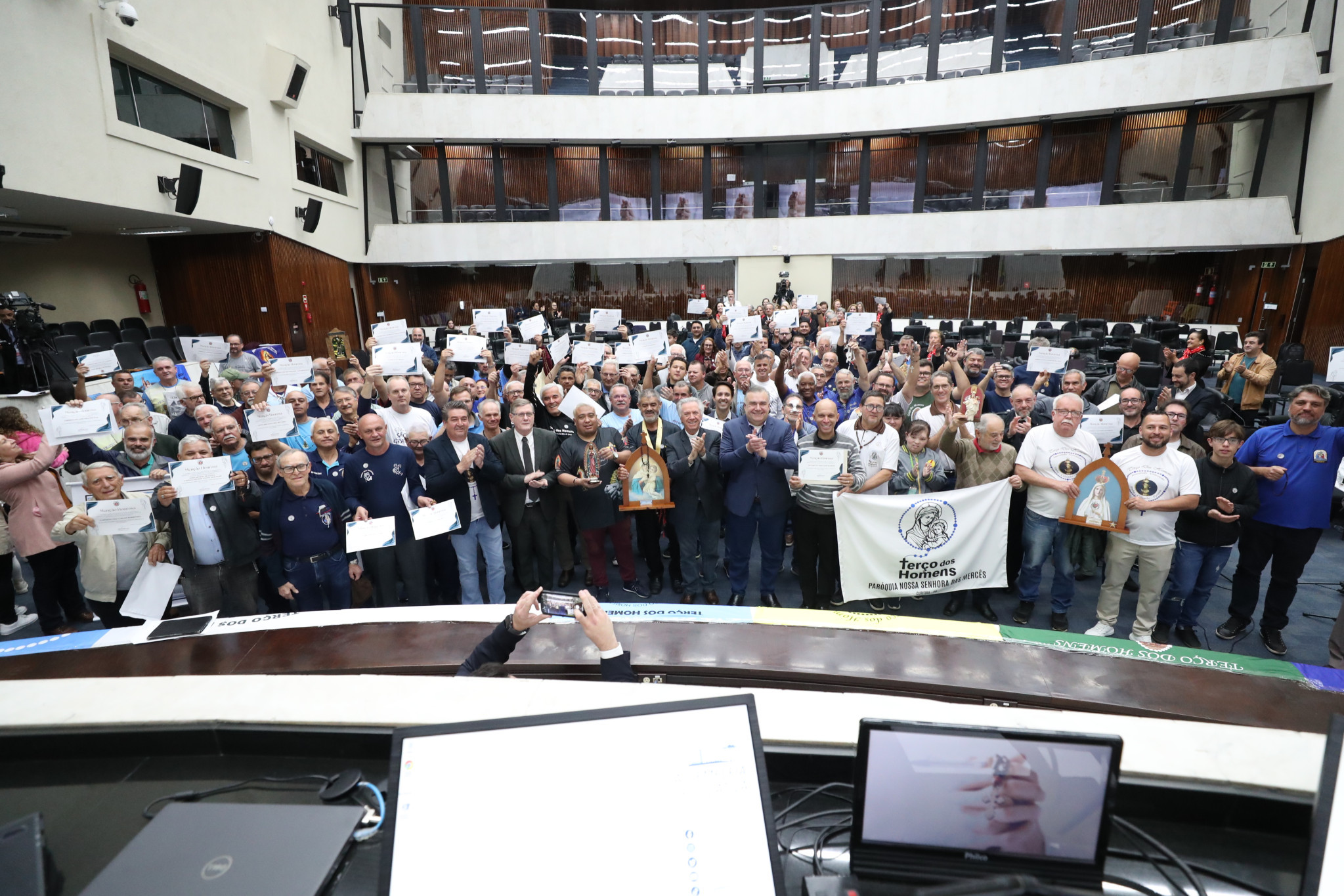 Assembleia Legislativa reconhece contribuição do Terço dos Homens ao Paraná