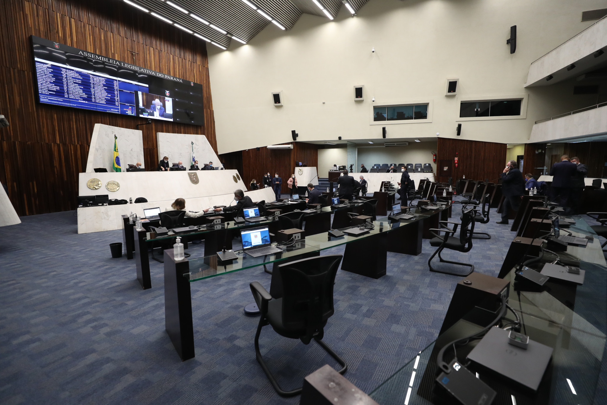 Isenção de previdência para militares com moléstias graves volta à CCJ