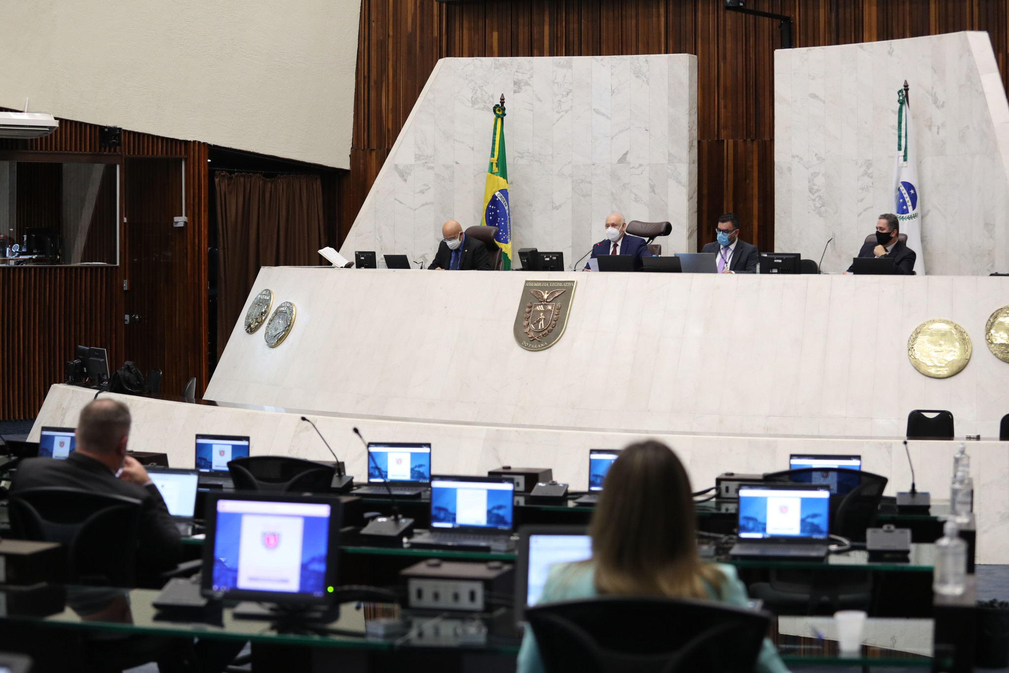 Sinal vermelho é mais uma vitória das mulheres no combate à violência