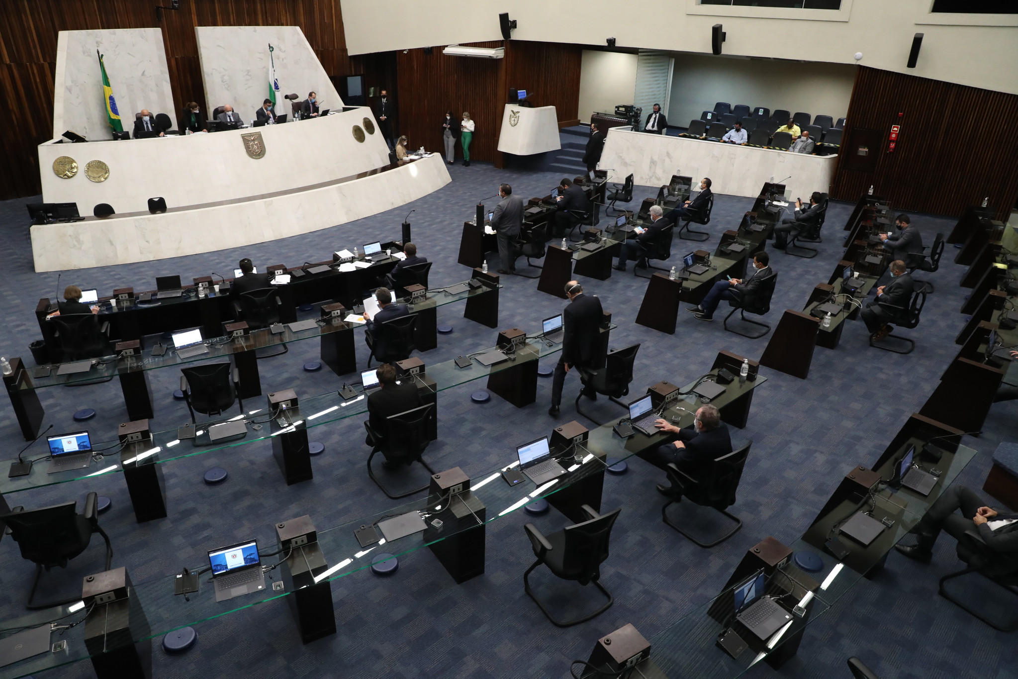 Projeto que proíbe cobrança de planos telefônicos em caso de furto do aparelho segue para sanção