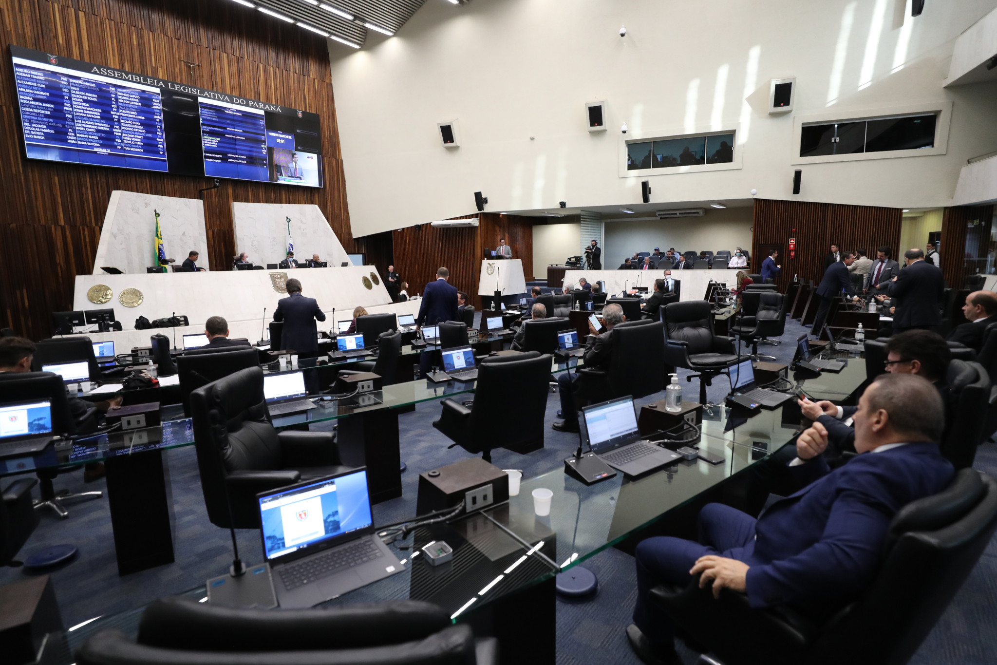 Proposta que pode deixar passagem de ônibus mais barata na RMC avança na Assembleia