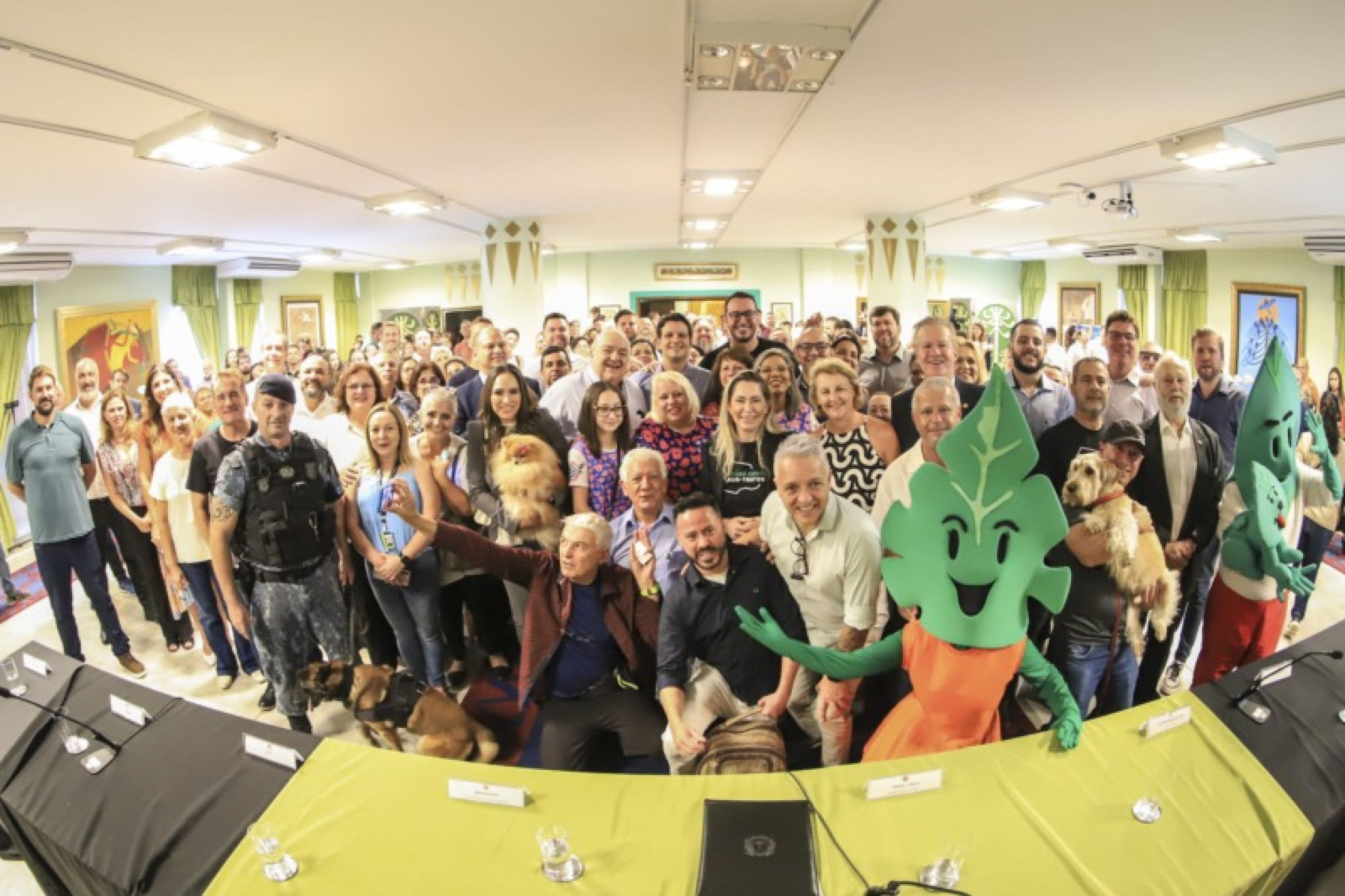 Deputada Maria Victoria (PP) participa do lançamento do Hospital Veterinário Público de Curitiba